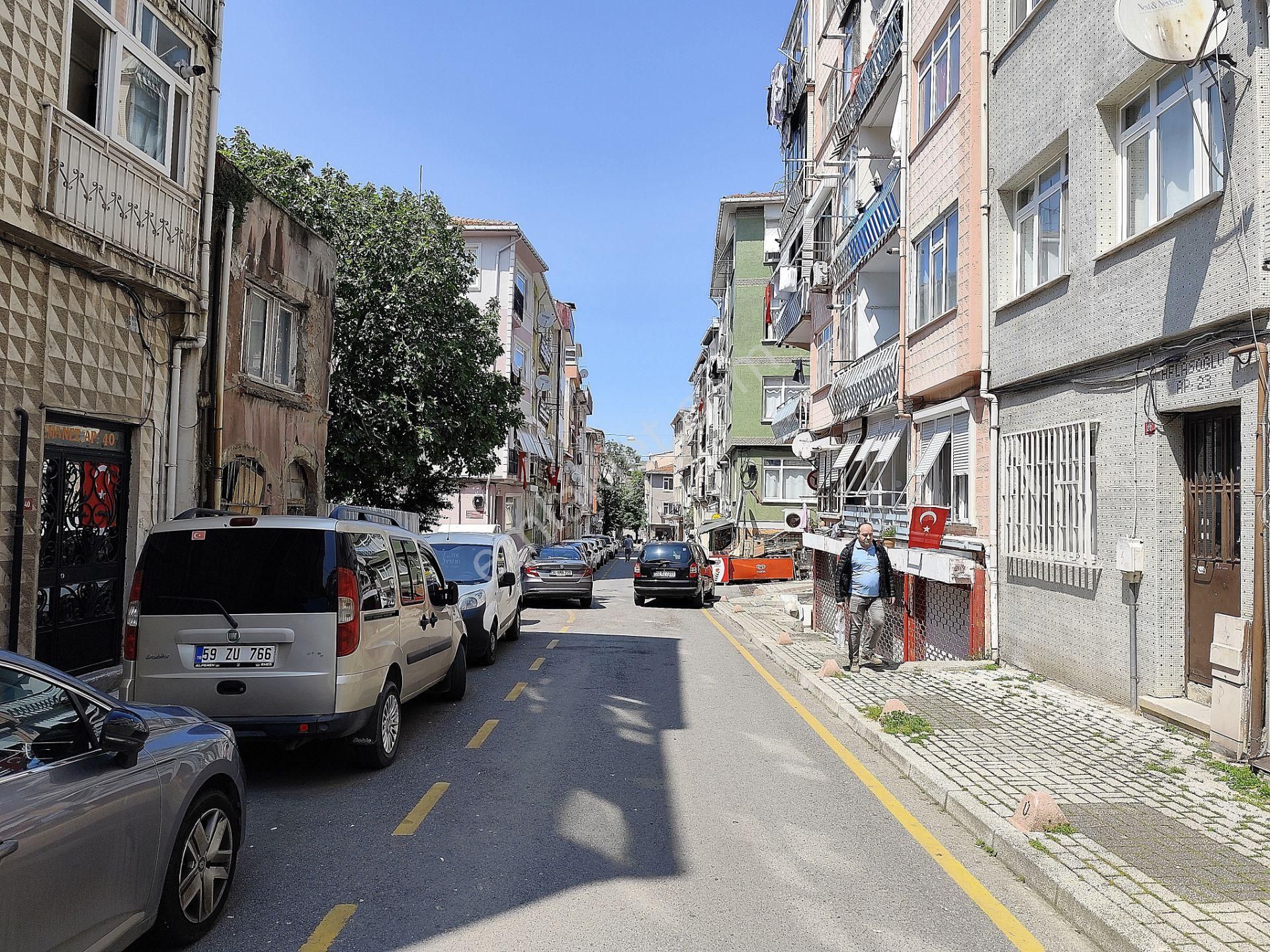 Deva Dan 2003 Yapımı Genç Binada Nuh Kuyusuna Yakın 1.ara Kat - Görsel 29