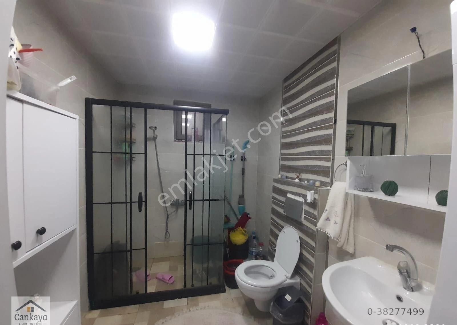 Çankayadan Dikmen İlker 9.cadde Paraleli Genç Binada 2+1 Asansörlü Süper Lüx Yapılı Kombili İskanlı