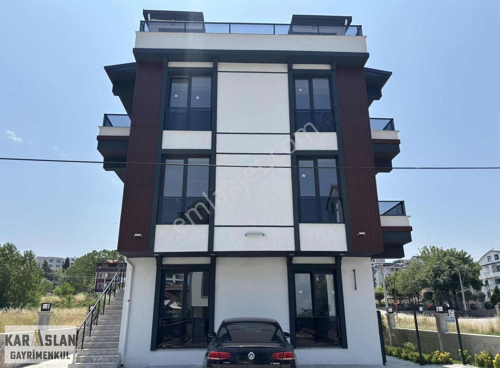 Başiskelede Bahçesinden Müstakil Girişli Satılık 2+1 Daire