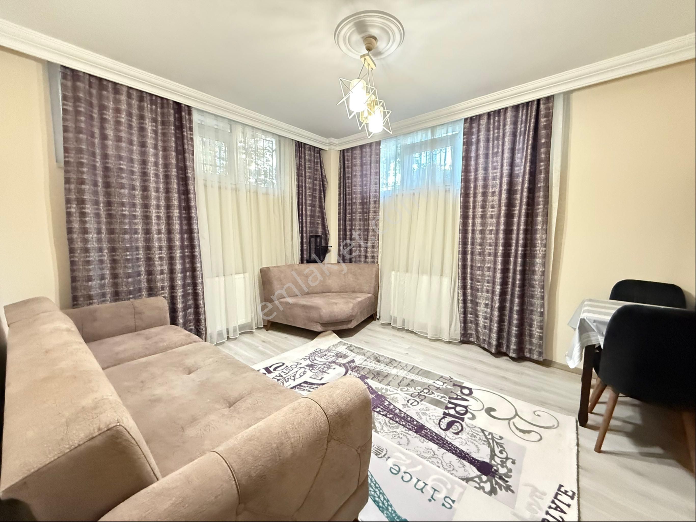 Cadde Emlak Yenimahalle Süper Konumda 2+1 75 M2 Ful Eşyalı B Kat