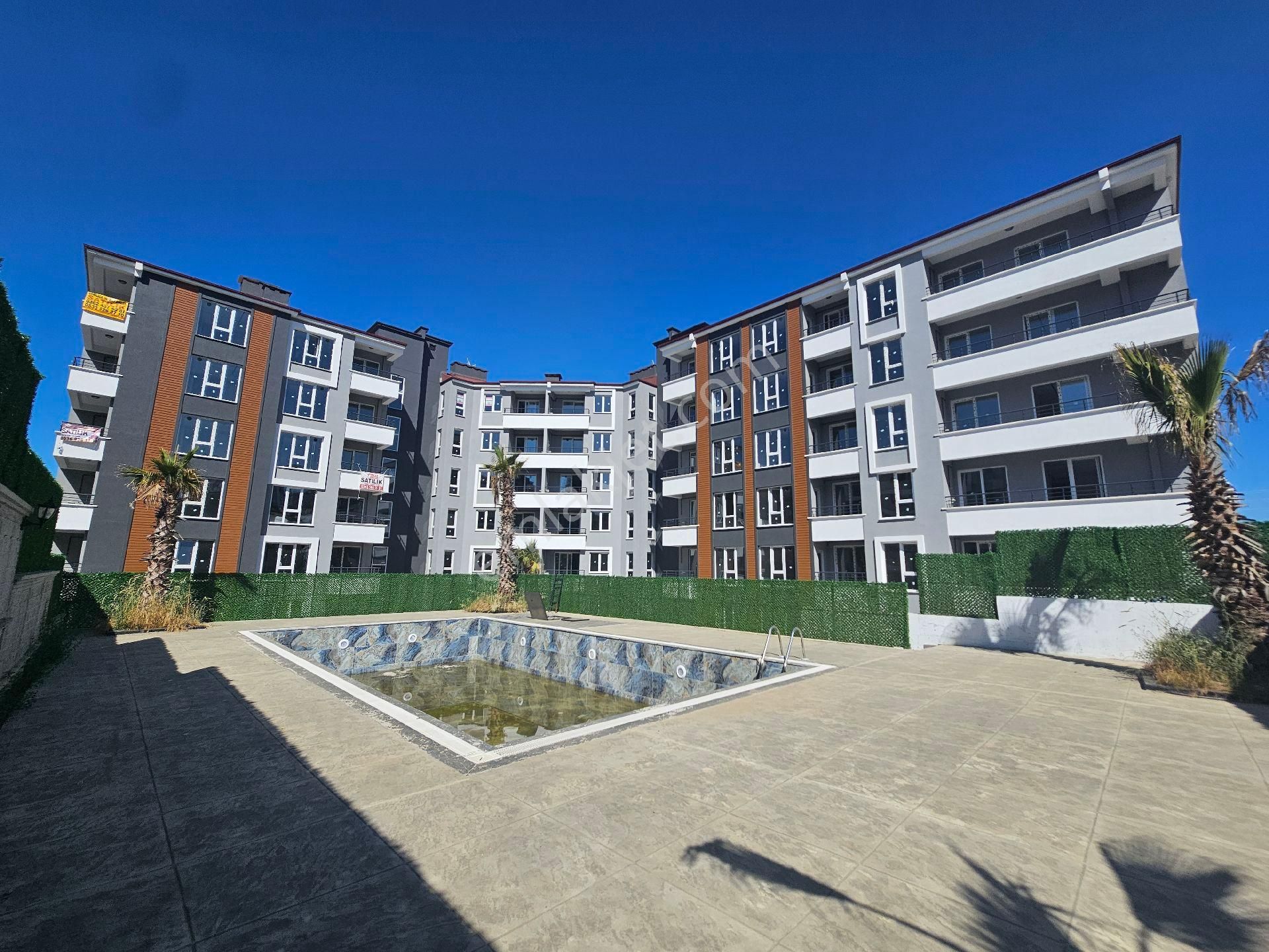 Gülpark 3 Havuzlu Sitede Deniz Manzaralı Geniş Kiralık 1+1 Daire