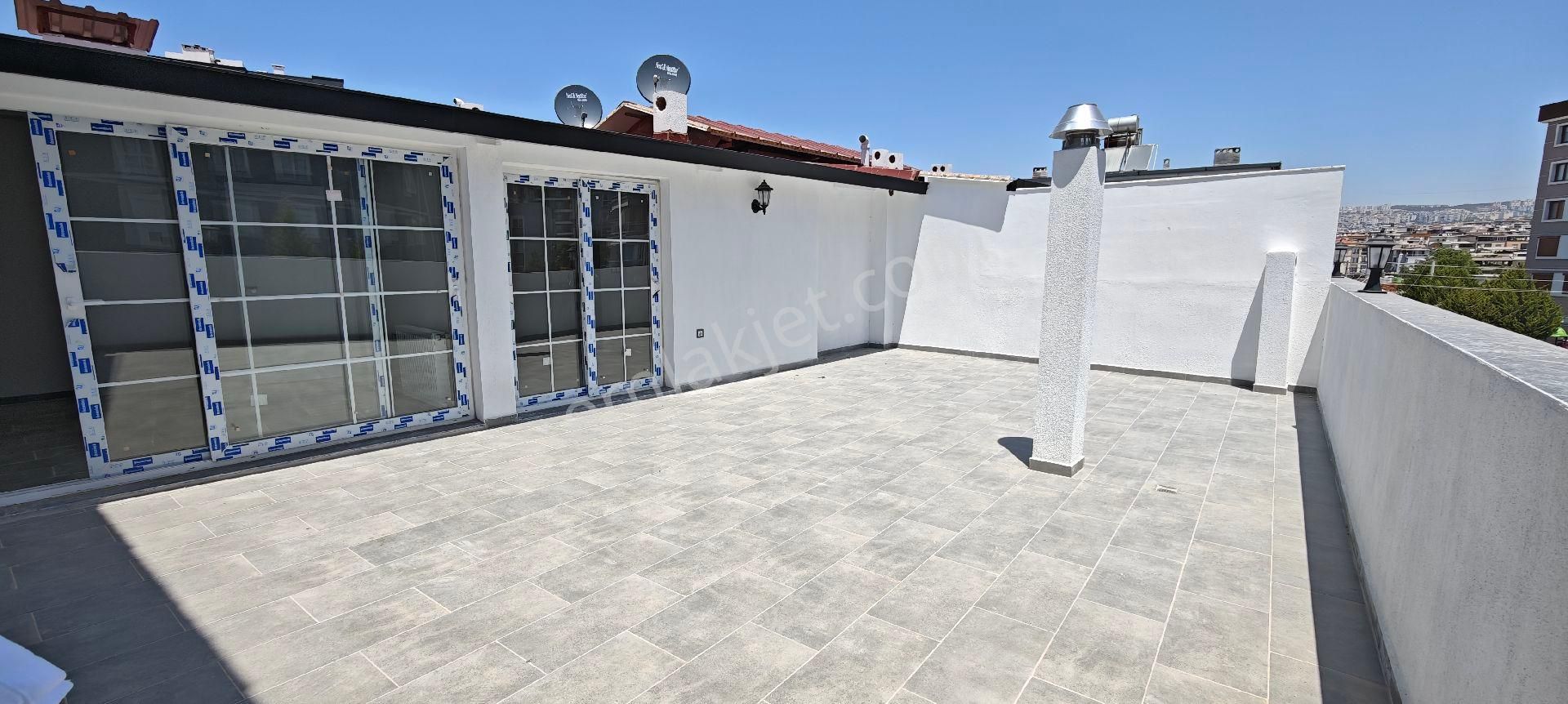 Buca Çamlıkule Mah. 4+1 Ebeveyin Banyolu 140m2. Satılık Teraslı Lüx Dublex Daire