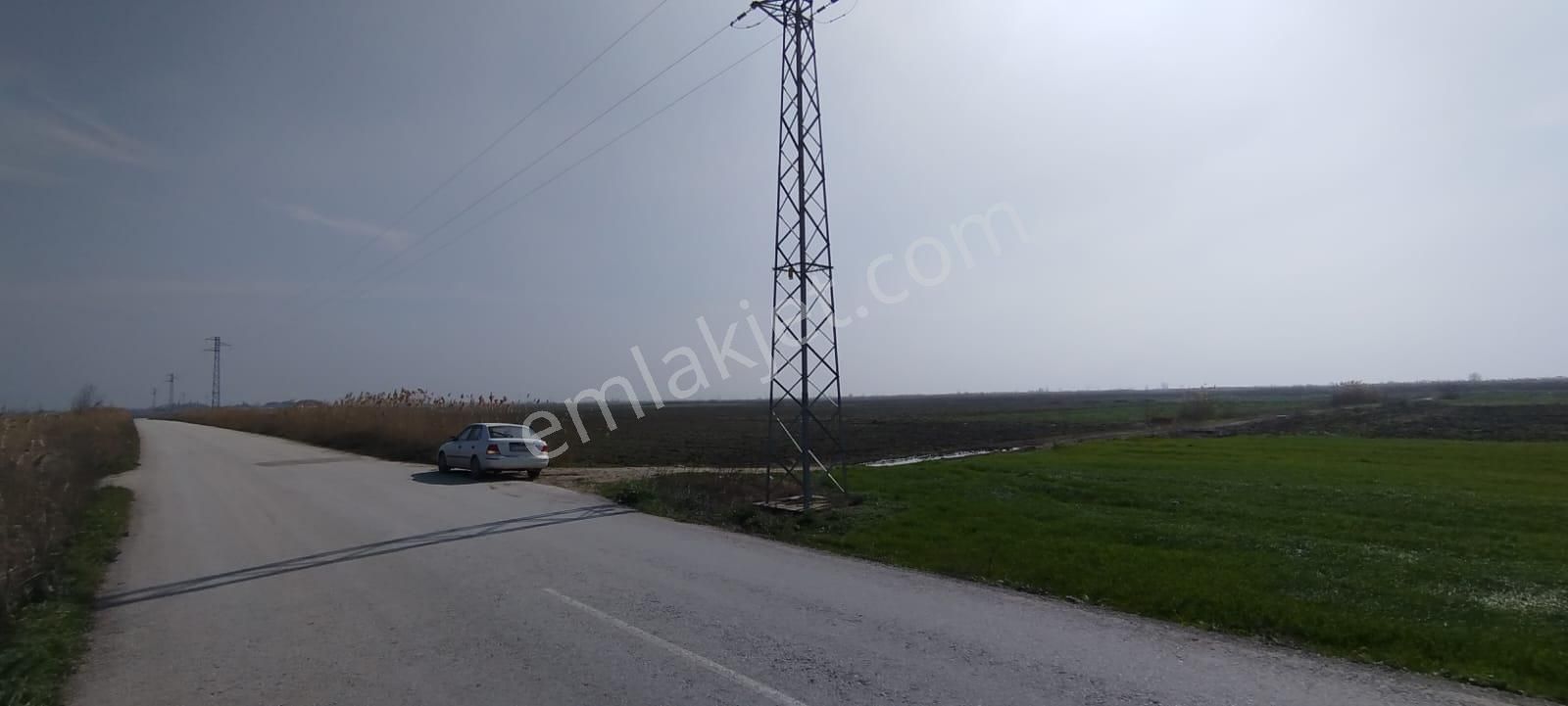 Feyzullah'tan Karacabey, Akhisar'da 2304m2 Satılık Tarla