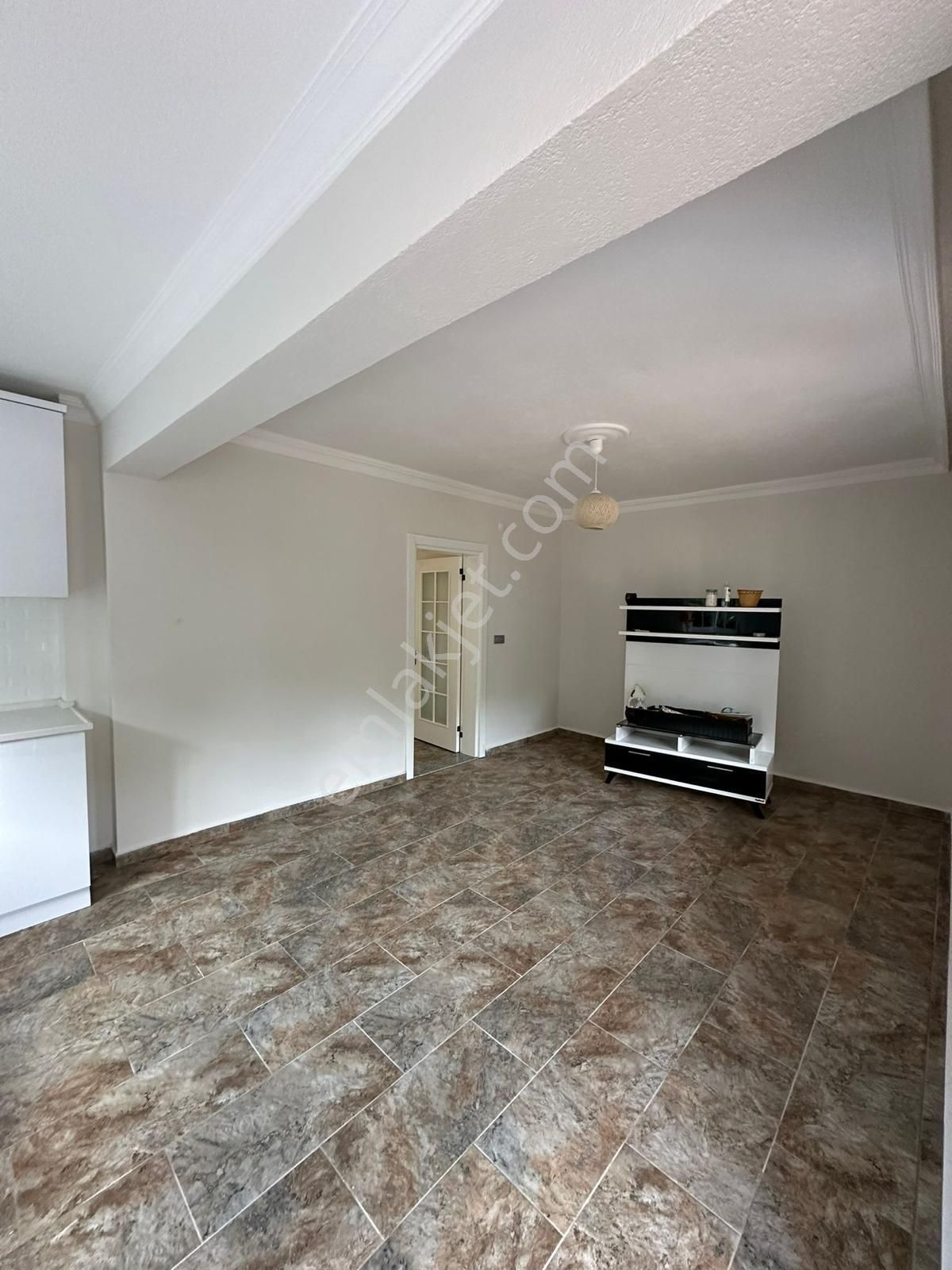 Turgut’ta Kısmi Eşyalı, Müstakil Bahçeli 1+1 Daire - Kiralık - Görsel 6