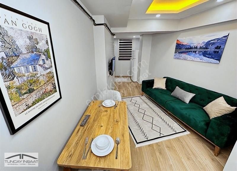 Tuncay'dan Şişlide Cadde Üzeri Metro-büs 13 Dk Eşyalı 1+1 Daire
