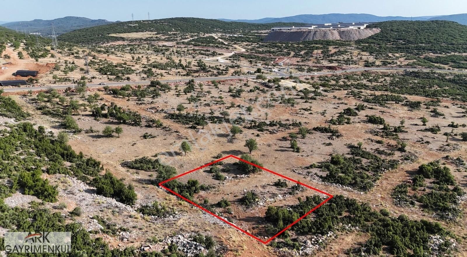 Sanayi Bölgesinde Satılık Tek Tapu Ticari Fırsat - Arsa ! - Görsel 4