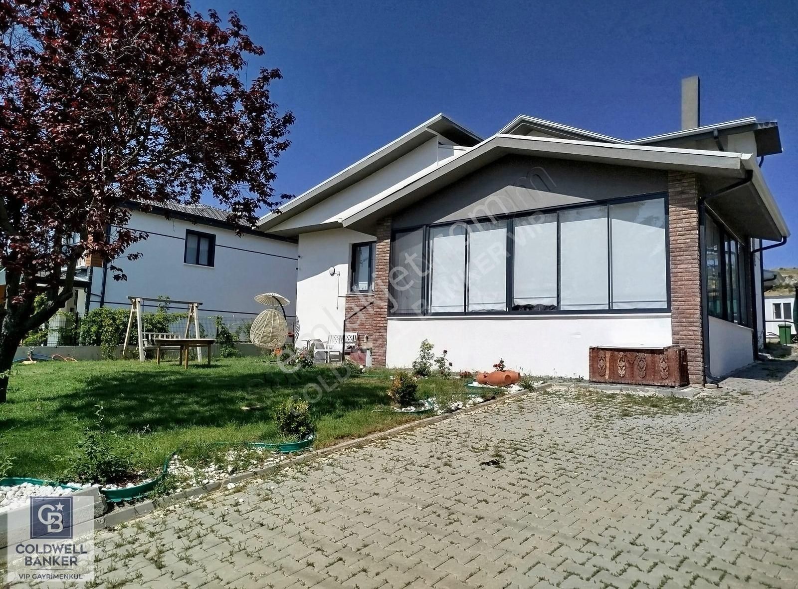 İncek'te 1000m2 Bahçeli Villa Konsepti Kiralık 2+1 Daire