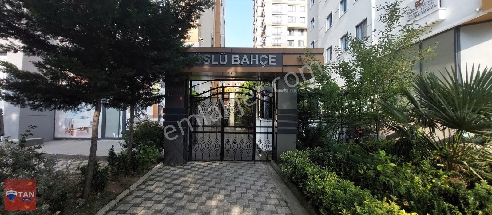 Kartal Esentepe Mh Süslü Bahçe Konutları 2+1 Satılık Daire