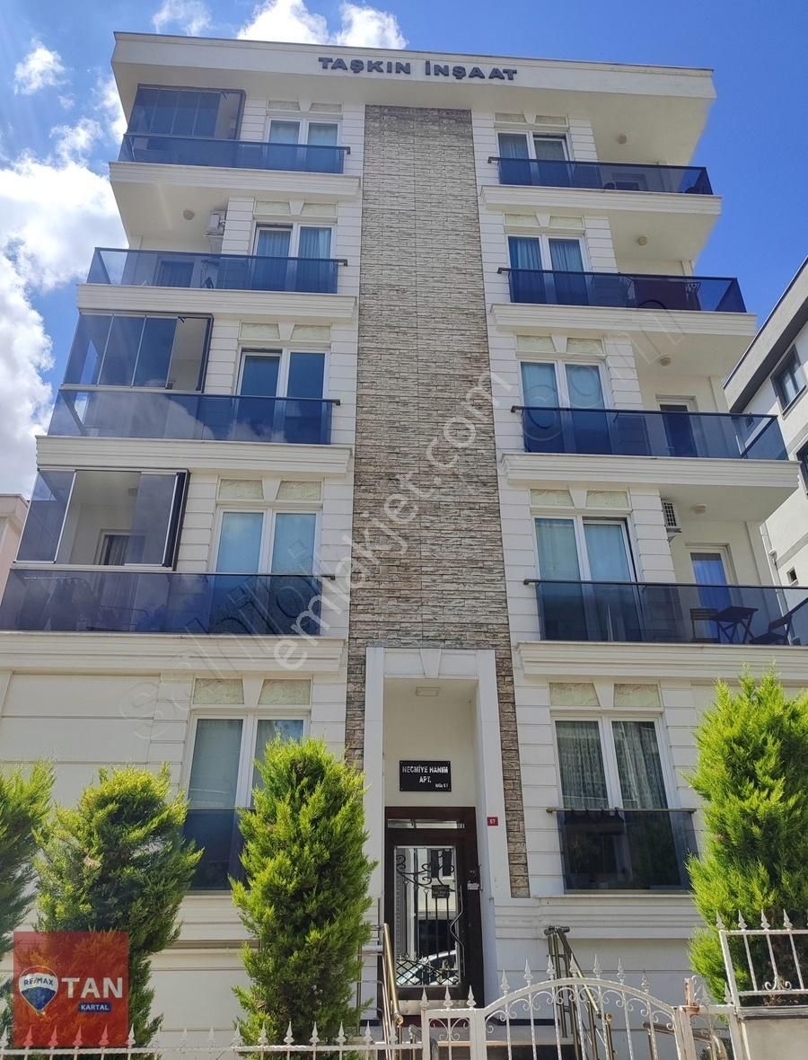 Kartal| Cumhuriyet Mah. Nezih Konumda Ebeveyn Banyolu 2+1 Daire