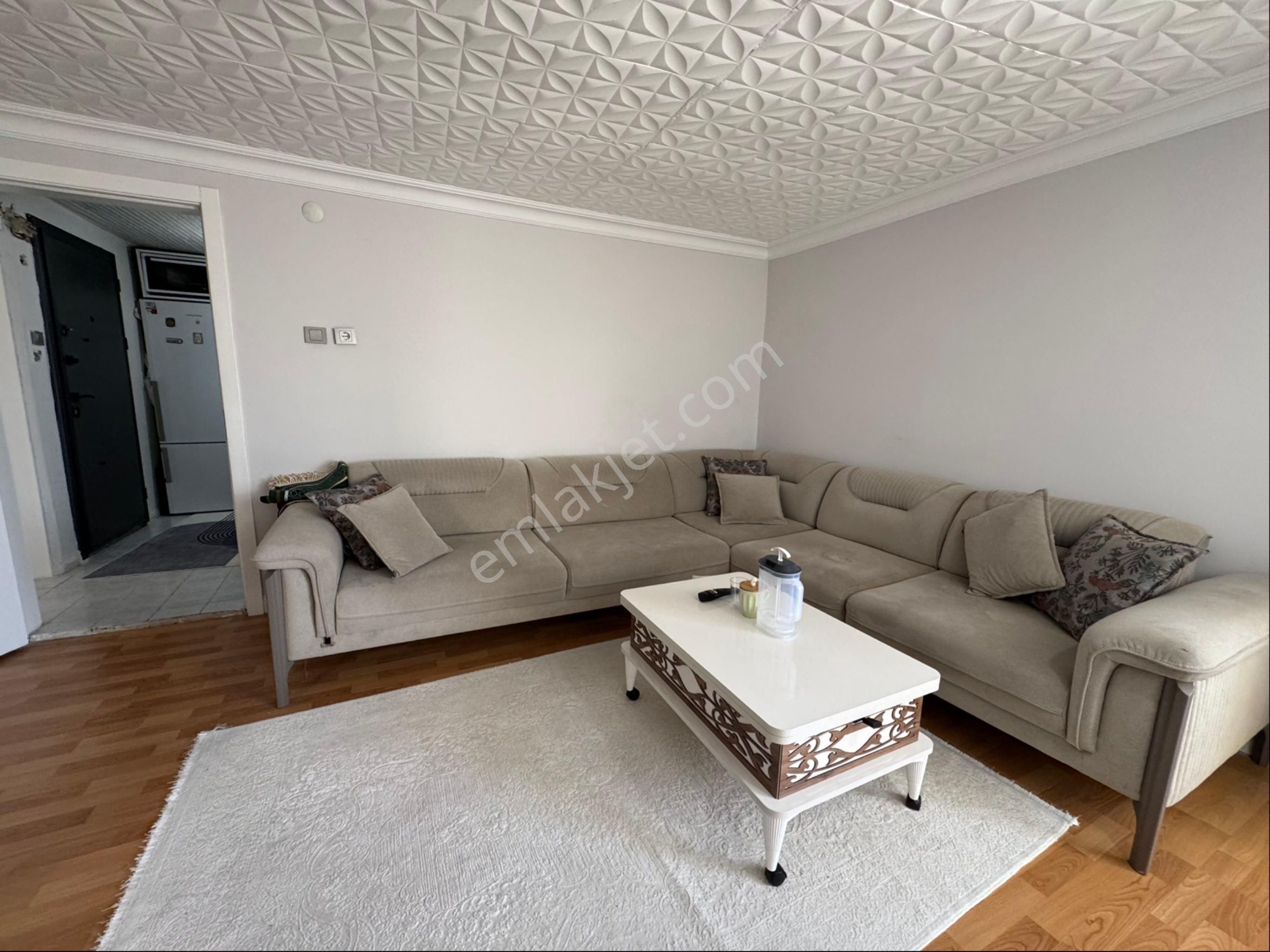 Sultanbeyli Ahmet Yesevi 2+1çatı Katı