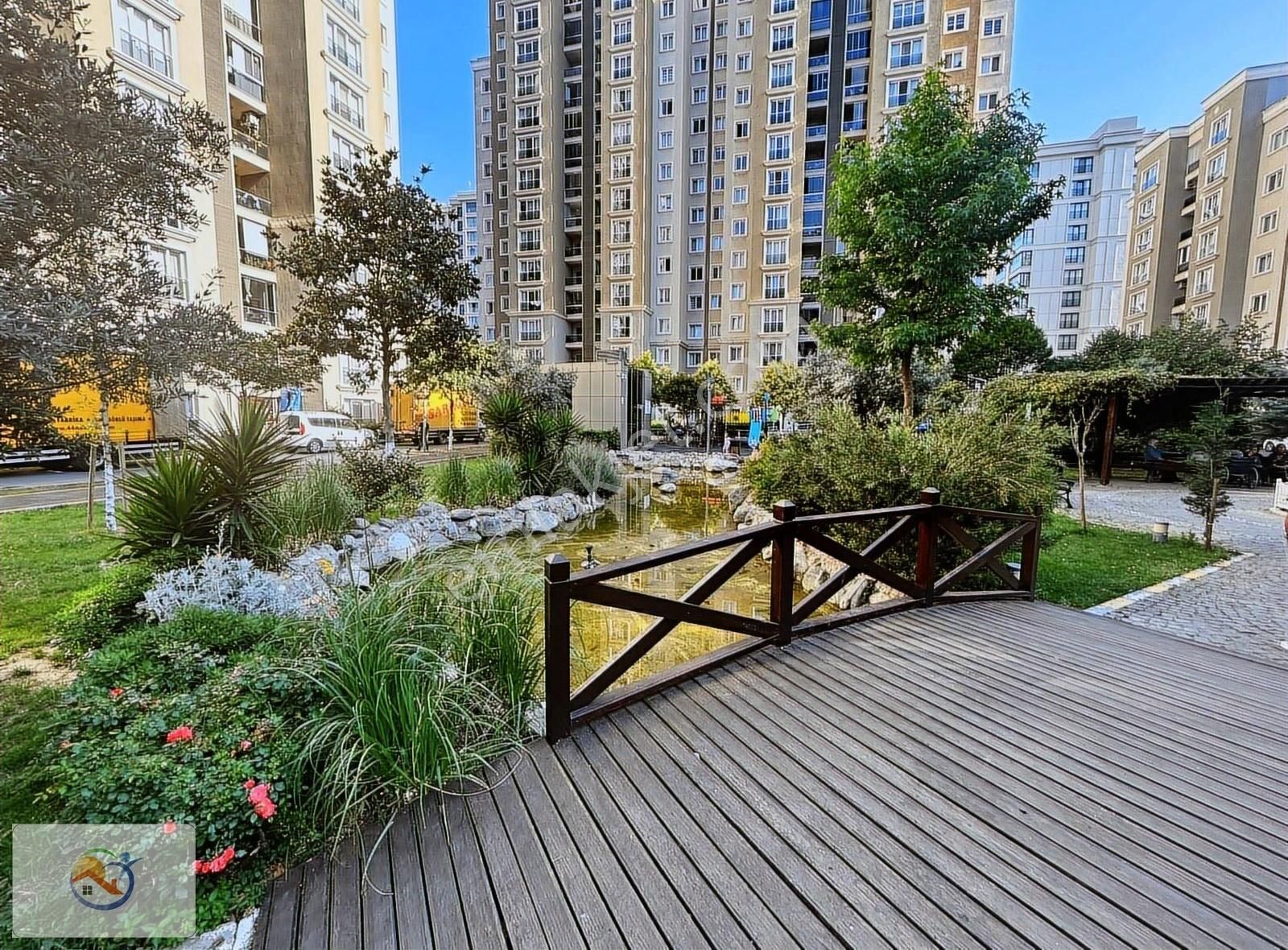 Kiptaş Sahilpark Konutları'nda Satılık 2+1 Daire
