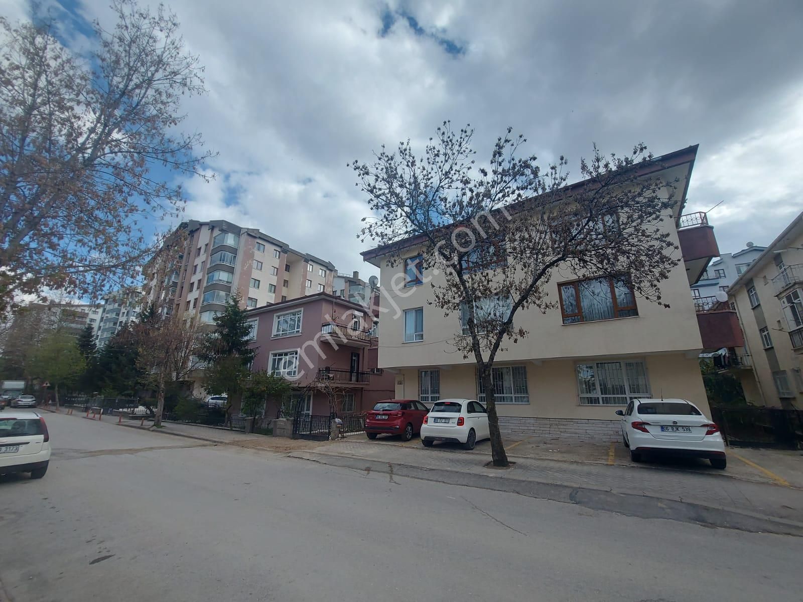 Asyapıdan 2+1 90m2 Dikmen Merkezde Aileye-bekara Lüx Kombili