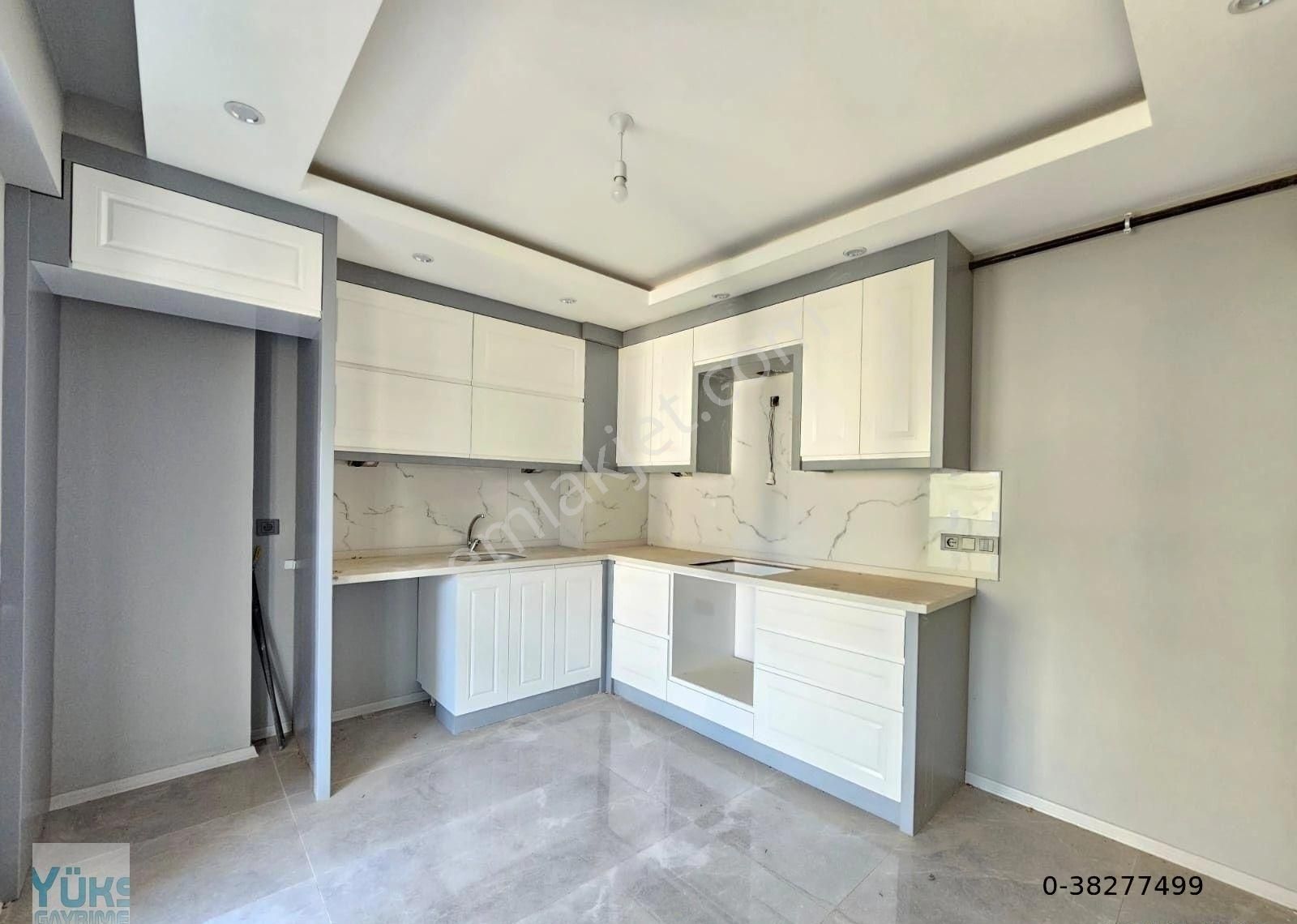 Denizli Çakmak Ta 3+1 160 M2 Pazaryerine Yakın Merkezi Konumda Lüks Satılık Daire