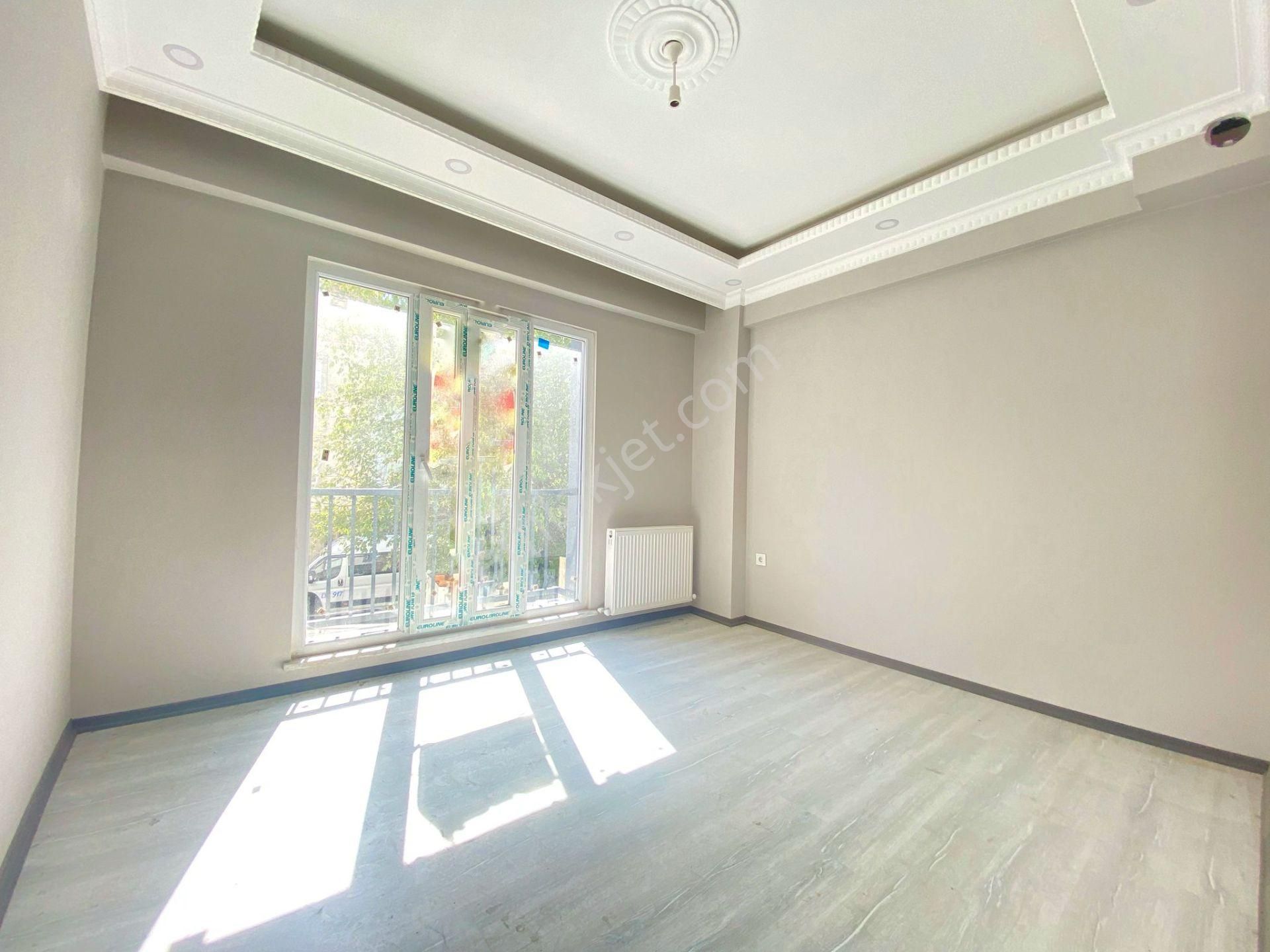 Türkiye Emlak Bağcılar Fevziçakmak Mah 2+1 Sıfır Lüx Kredili 70m2 Y.giriş Daire