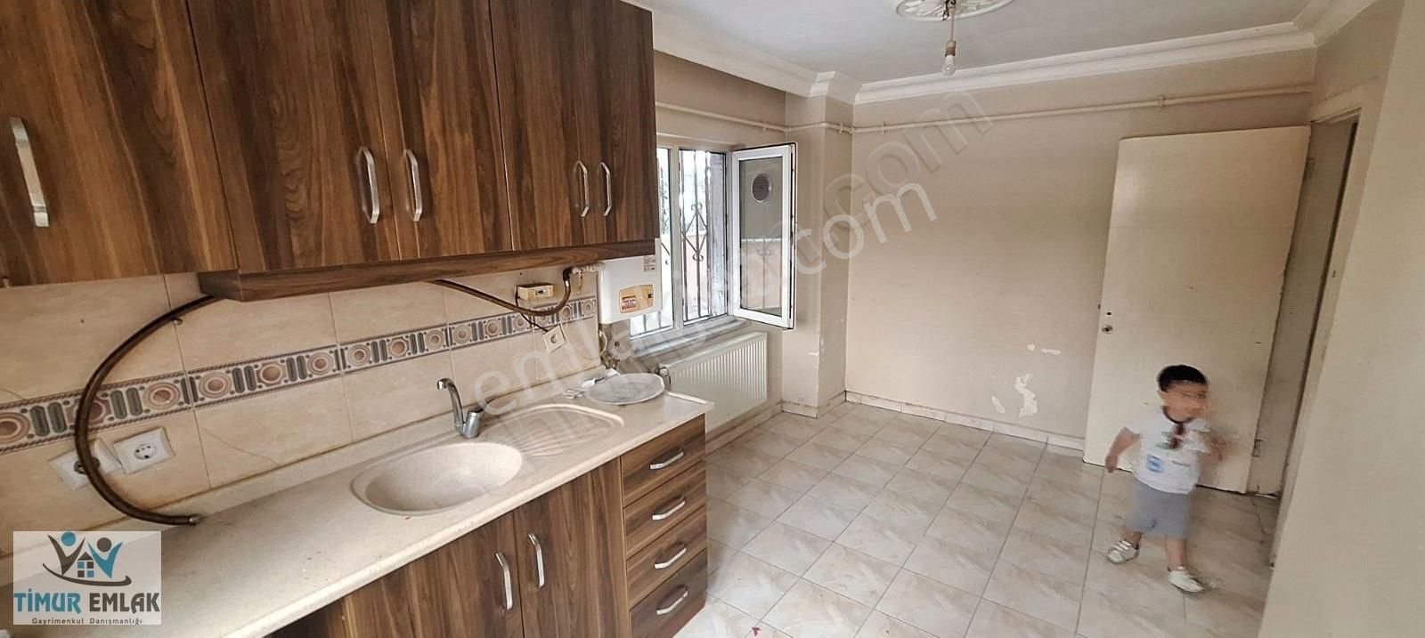Ambarlı Güzel Konumda Kiralık 2+1 Düz Giriş Daire