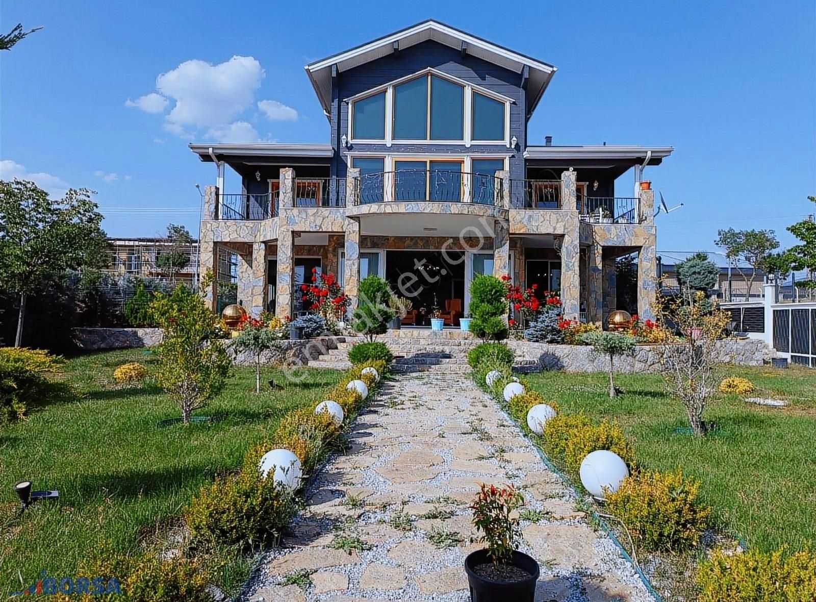 Ankara Gölbaşı Hacılar 1500m2 Arsa Özel Tasarım Satılık Villa