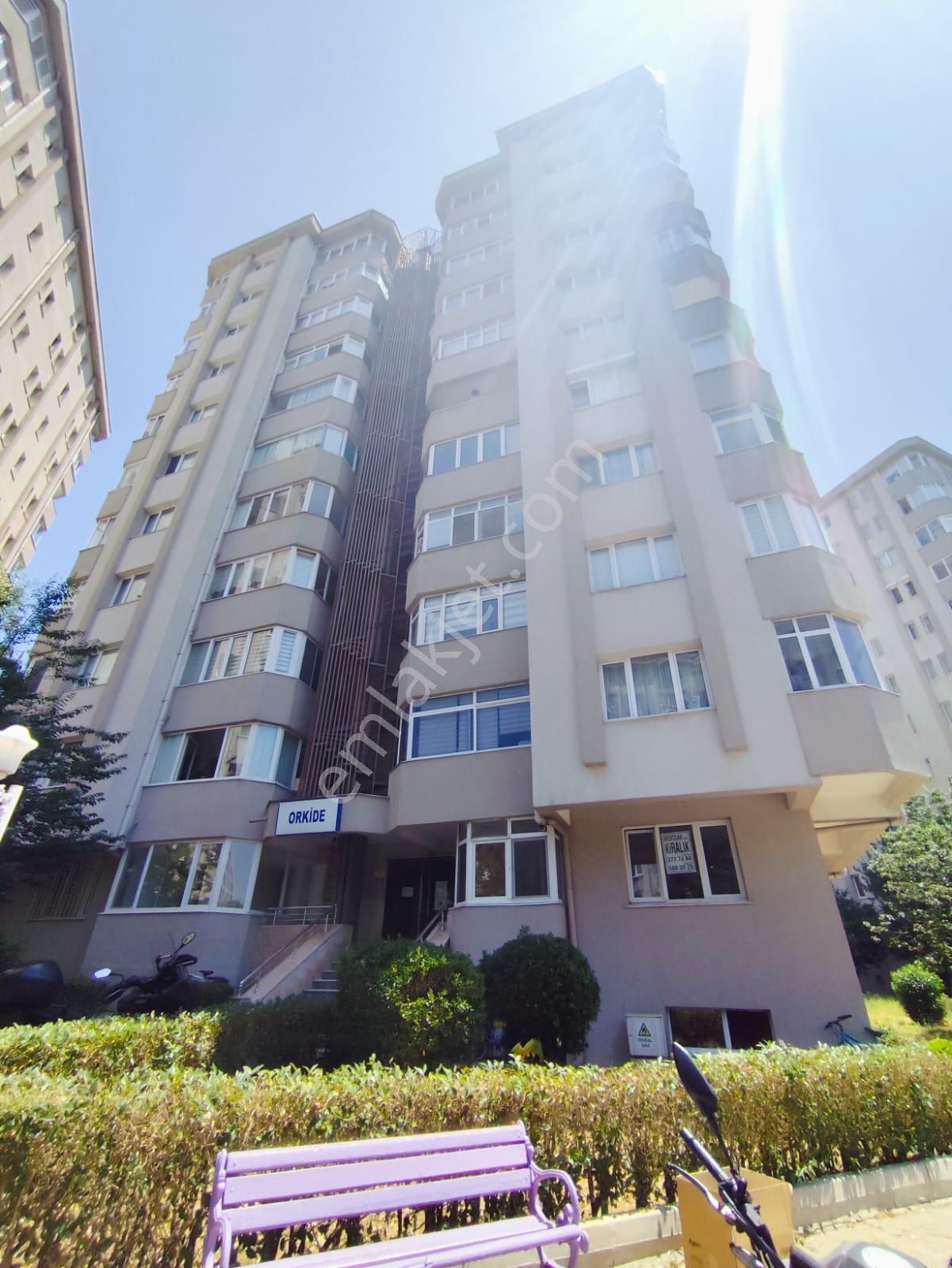 Mertcan Dan Yakakent Sitesinde Kapalı Balkonlu 2+1 Fırsat Kiralık