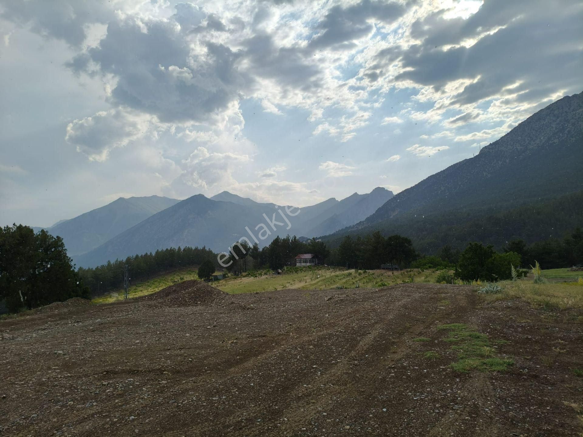 Pozantı Kar Emlaktan Alpu Yaylasında Doğa Manzaralı İmarlı İfrazlı Yaylalık Satılık 477 M2 Arsa