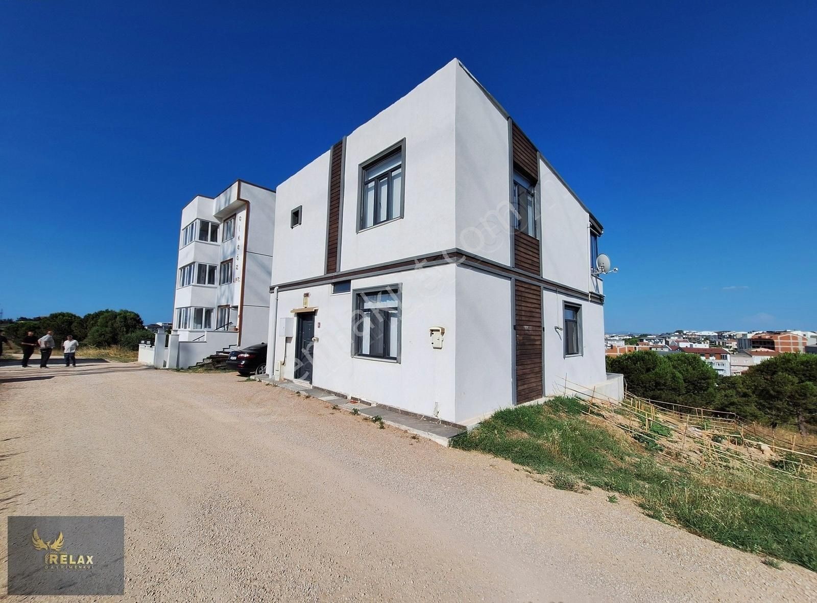 Yeni Mahallede Deniz Ve Doğa Manzaralı Villa