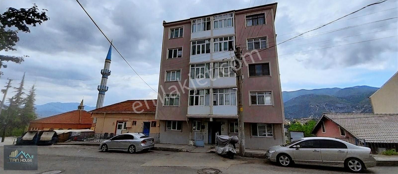 Tan Emlaktan Yeşil Mahallede Satılık 2+1 Daire
