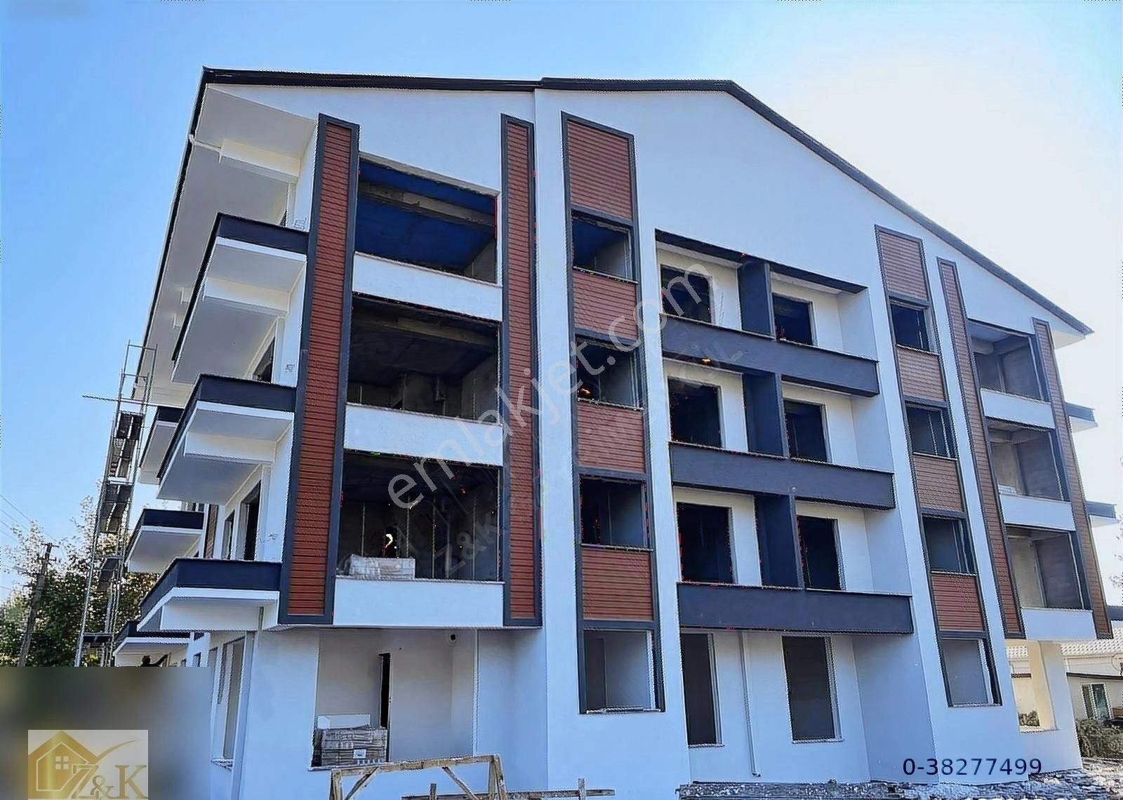 Çiftlikköy Sultaniye Arakat Ve Giriş Kat 2+1 Satılık Daireler