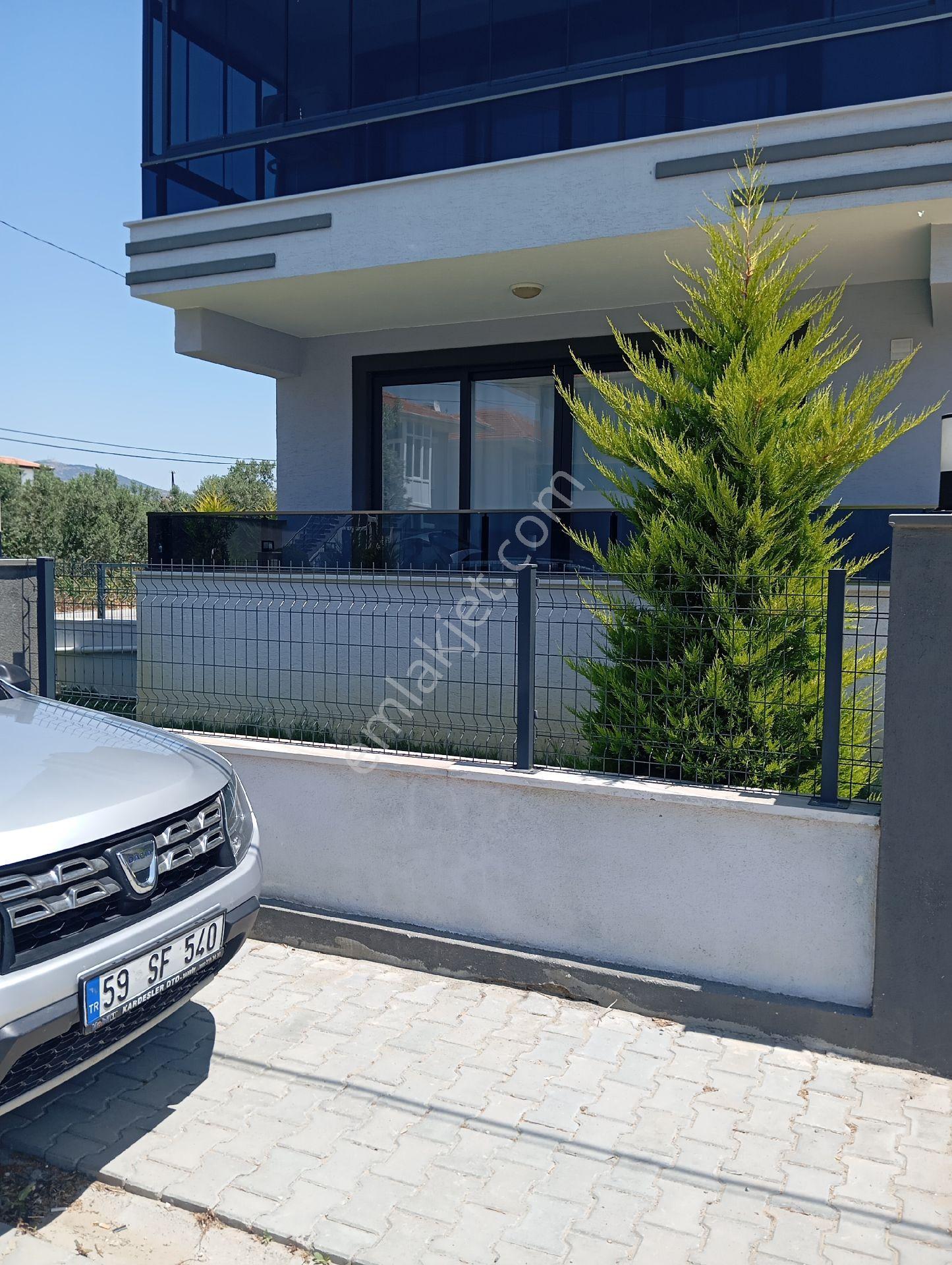 Parlar Emlaktan Satılık Daire 2+1 90 M2 Havuzlu Bahçeli Yola Cepheli - Görsel 2