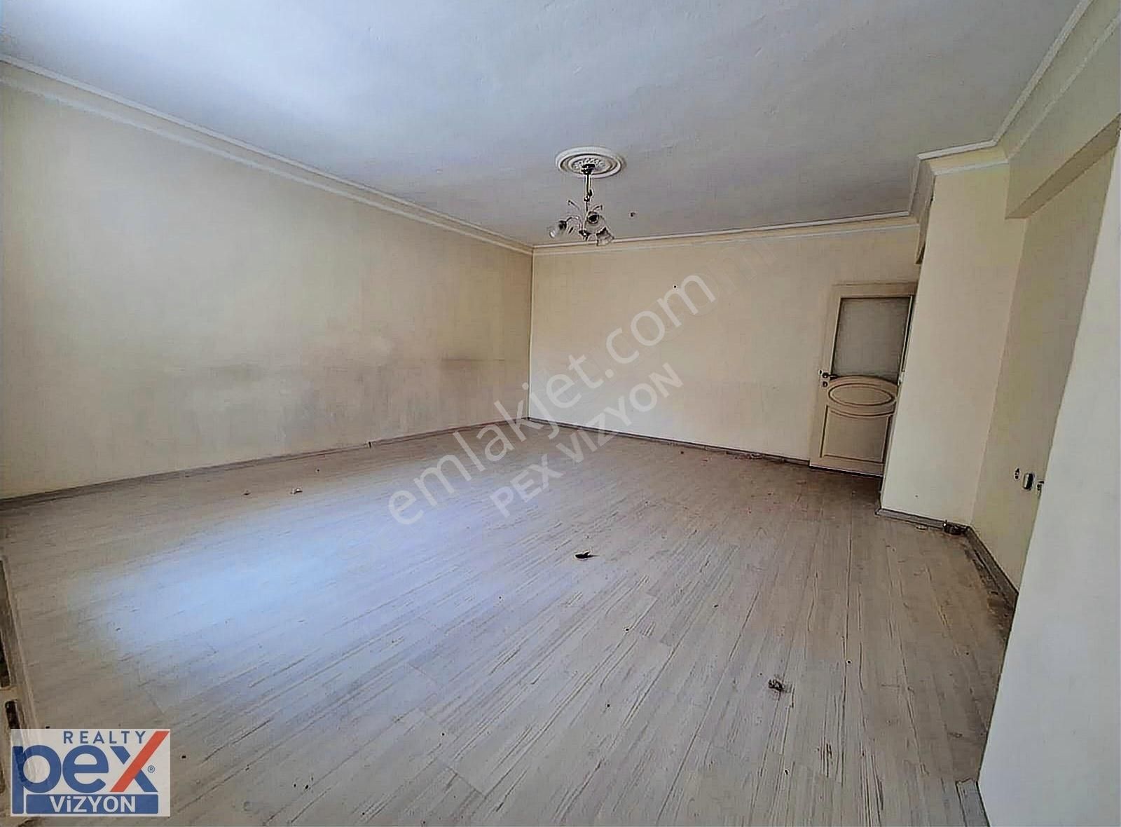 Serhat Mahallesinde Kiralık Geniş Ve Kullanışlı 3+1 Daire
