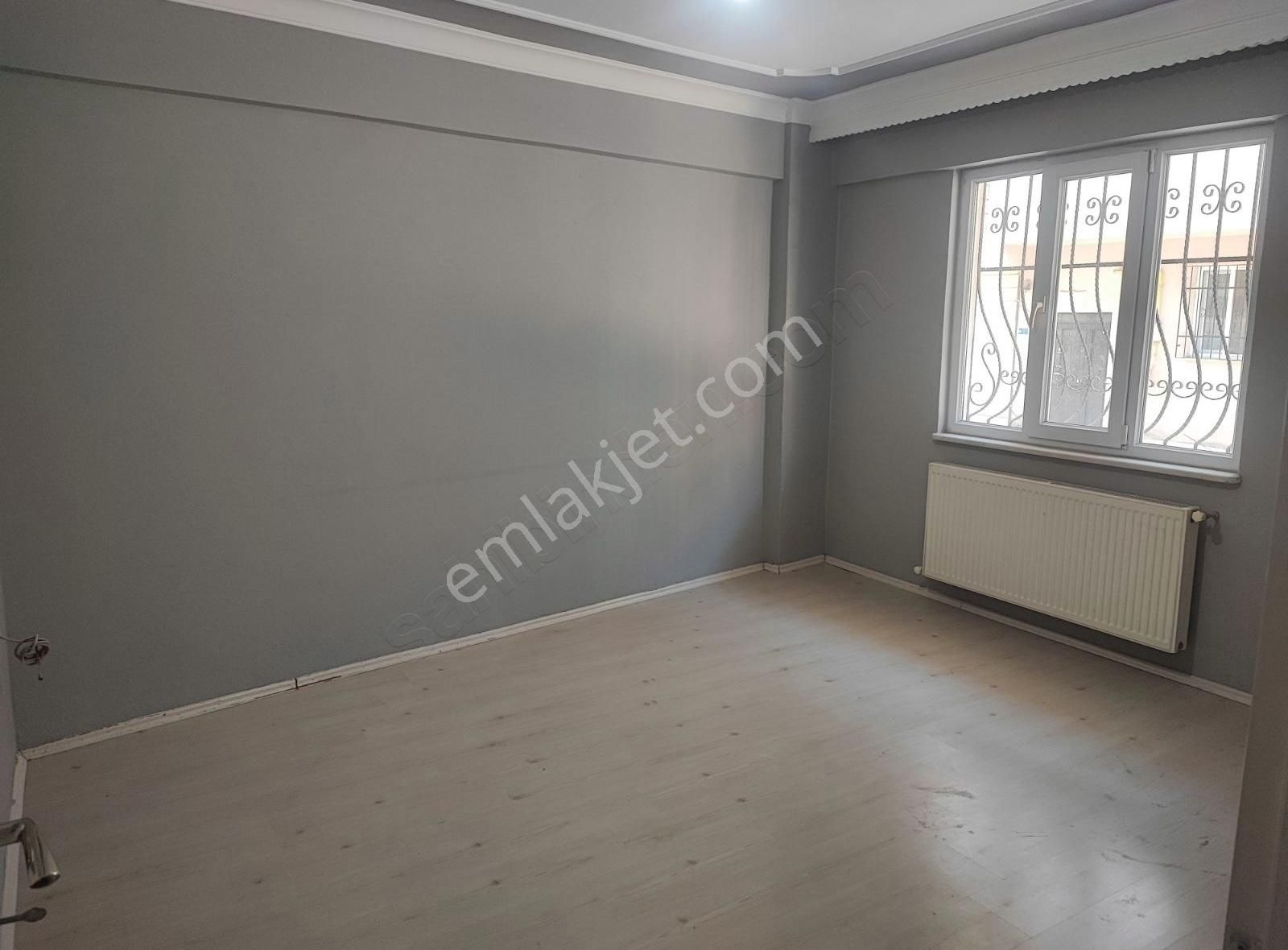 Artvin Emlaktan Satılık 2+1 Daire Zafer Mah.