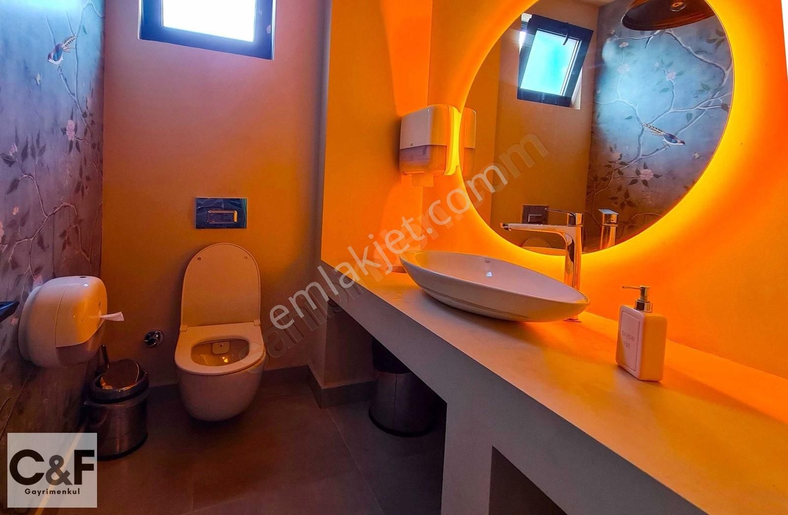 Muğla Fethiyede Devren Kiralık Cafe & Restoran Ruhsatlı