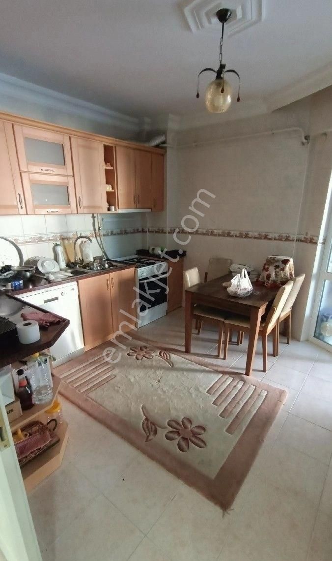 Hürriyet Mahallesi Merkezî Konumda Satılık 3+1 Daire
