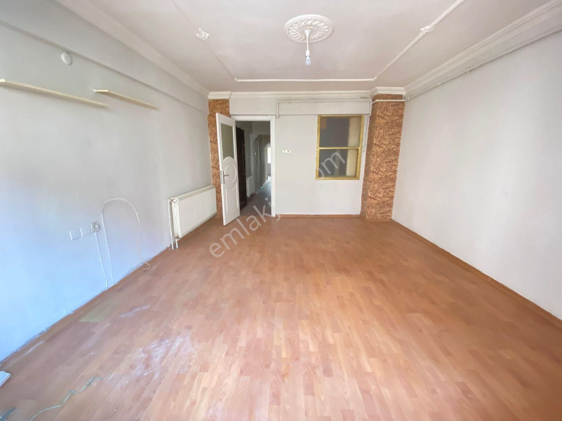 Atbiner Emlaktan Manisa Şehzadeler Yarhasanlar Mahallesi 3+1 120m2 Doğalgazlı Arakat Daire