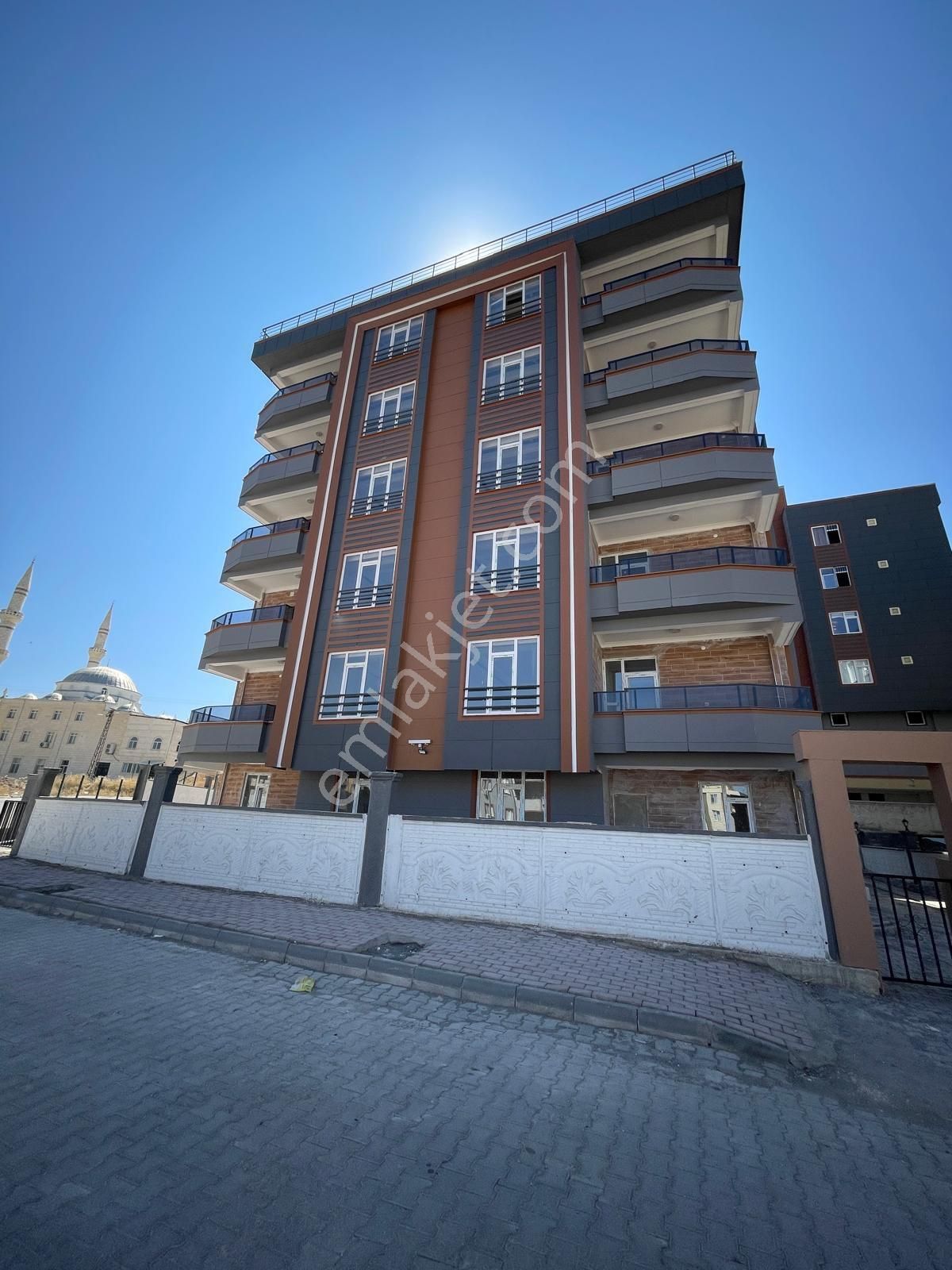 Polat Emlak'tan...seyrantepe İlgi Koleji Civarı 3+1 Lüks Sıfır Daire...