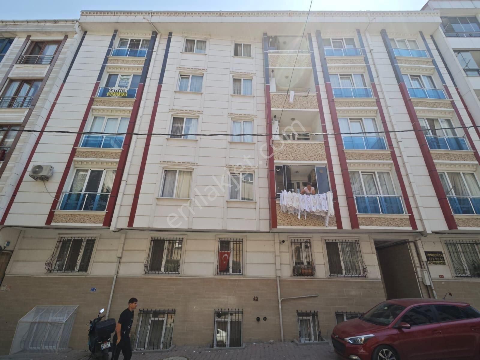 Esenyurt Yenikent Mahallesinde Satılık 3+1 120 M2 Arakat Daire
