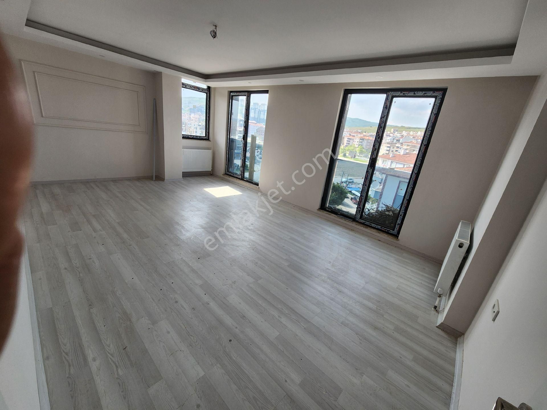 Toygar Sefaköy 'de Kiralık 3+1 Lüks Dubleks Daire