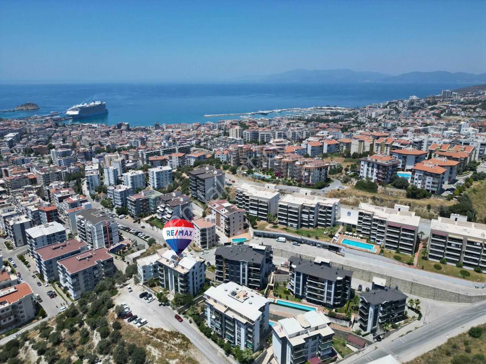 Ege Mahallesi Aslantaş Konutları’nda Ferah Ve Kullanışlı 3+1 Satılık Daire!