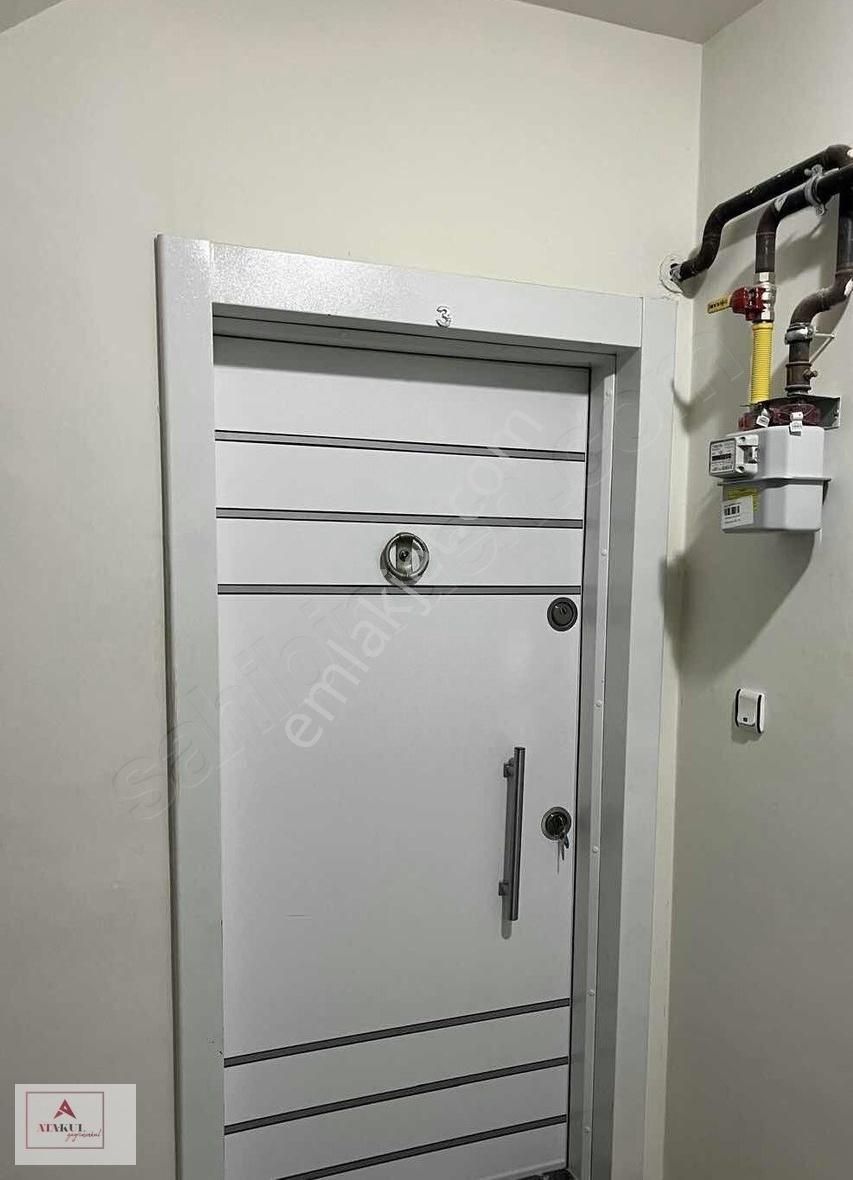 Atakul Gyo Dan 600 Evlerde Arakat Ön Cephe Satılık 2+1 Daire