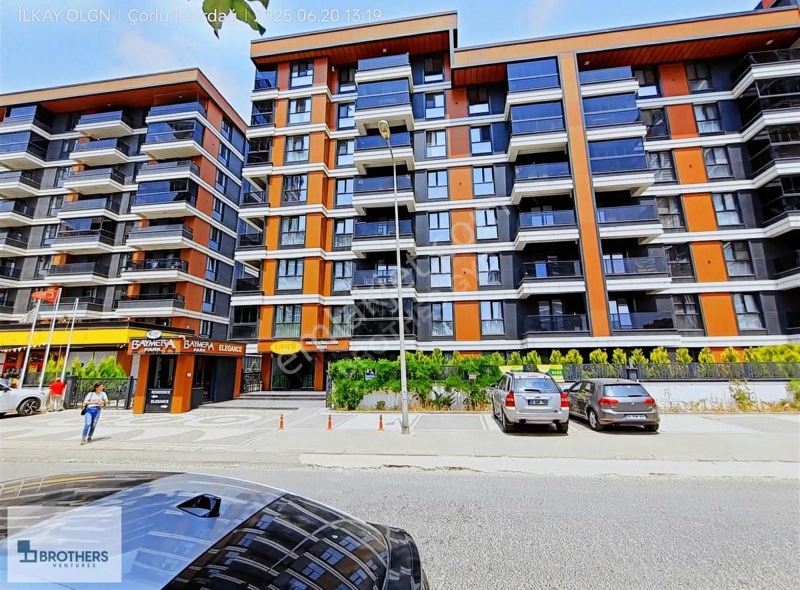 Brothersdan Hürriyet Mah.1+1 60m2 Arakat Site İçi Satılık Daire