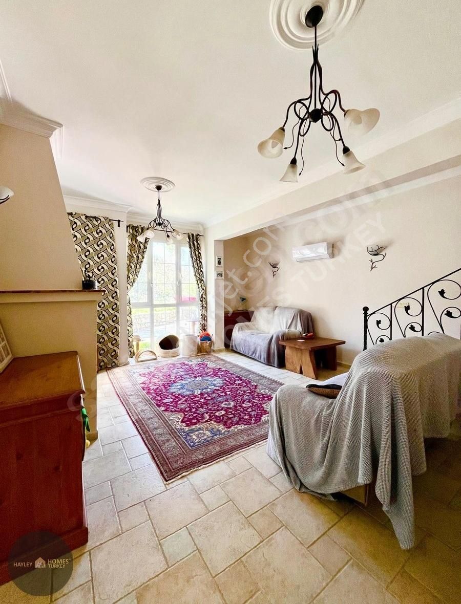 Muğla, Fethiye Hisarönü'nde Satılık 3 Yatak Odalı Yarı Müstakil Villa - Görsel 3