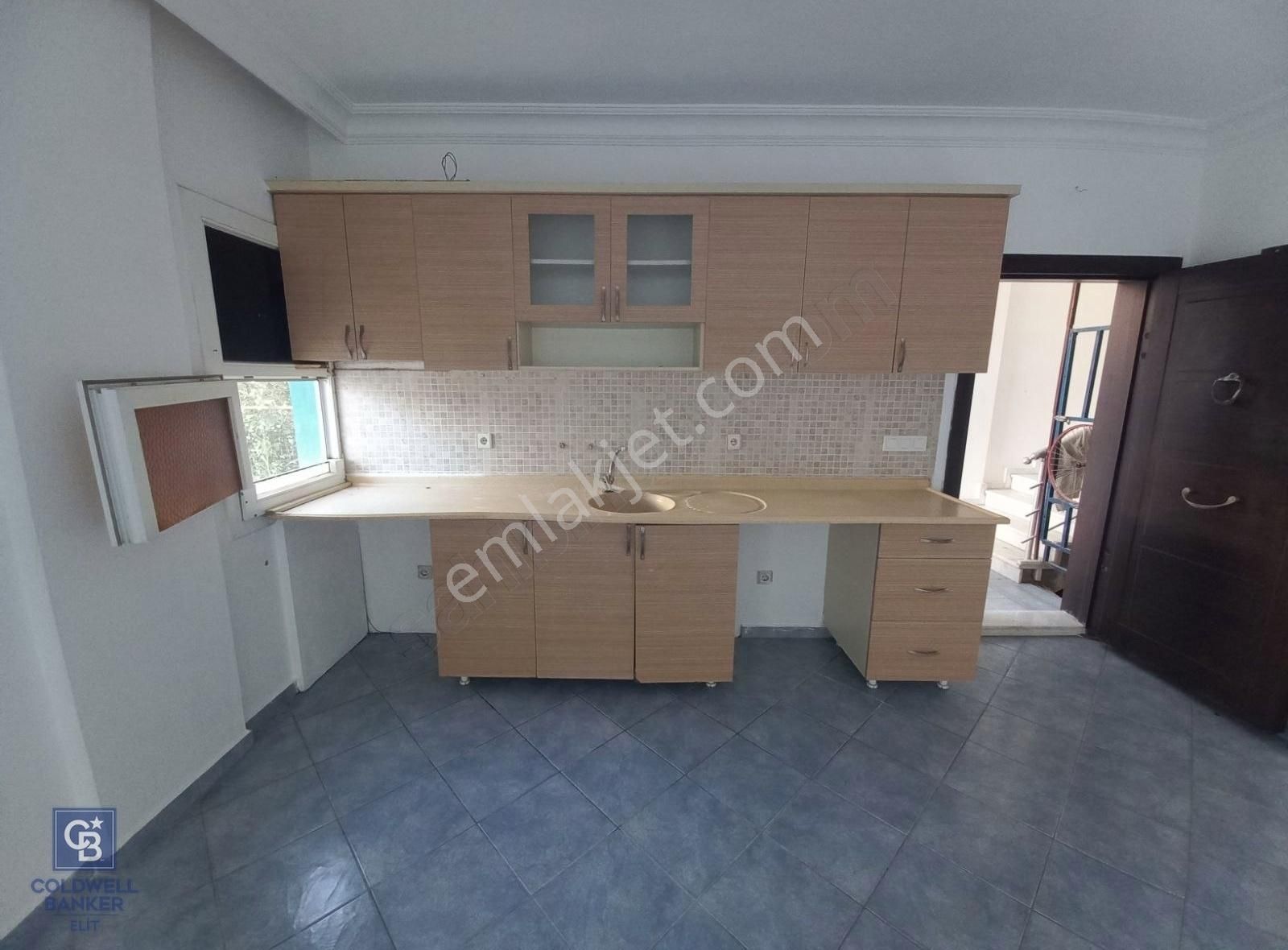 İslamhanelerinde Eşyasız Yıllık Kiralık 2+1 Daire Aylık Ödemeli