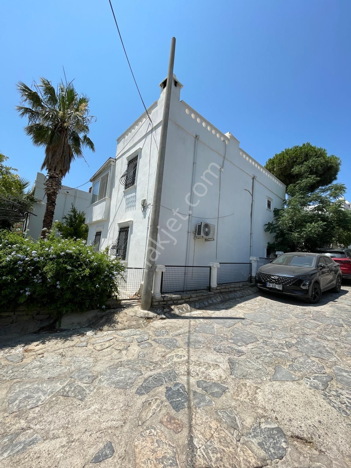 Doğadan Gümbet Sitede Müstakil Dubleks 3+1 Yenilenmiş Villa