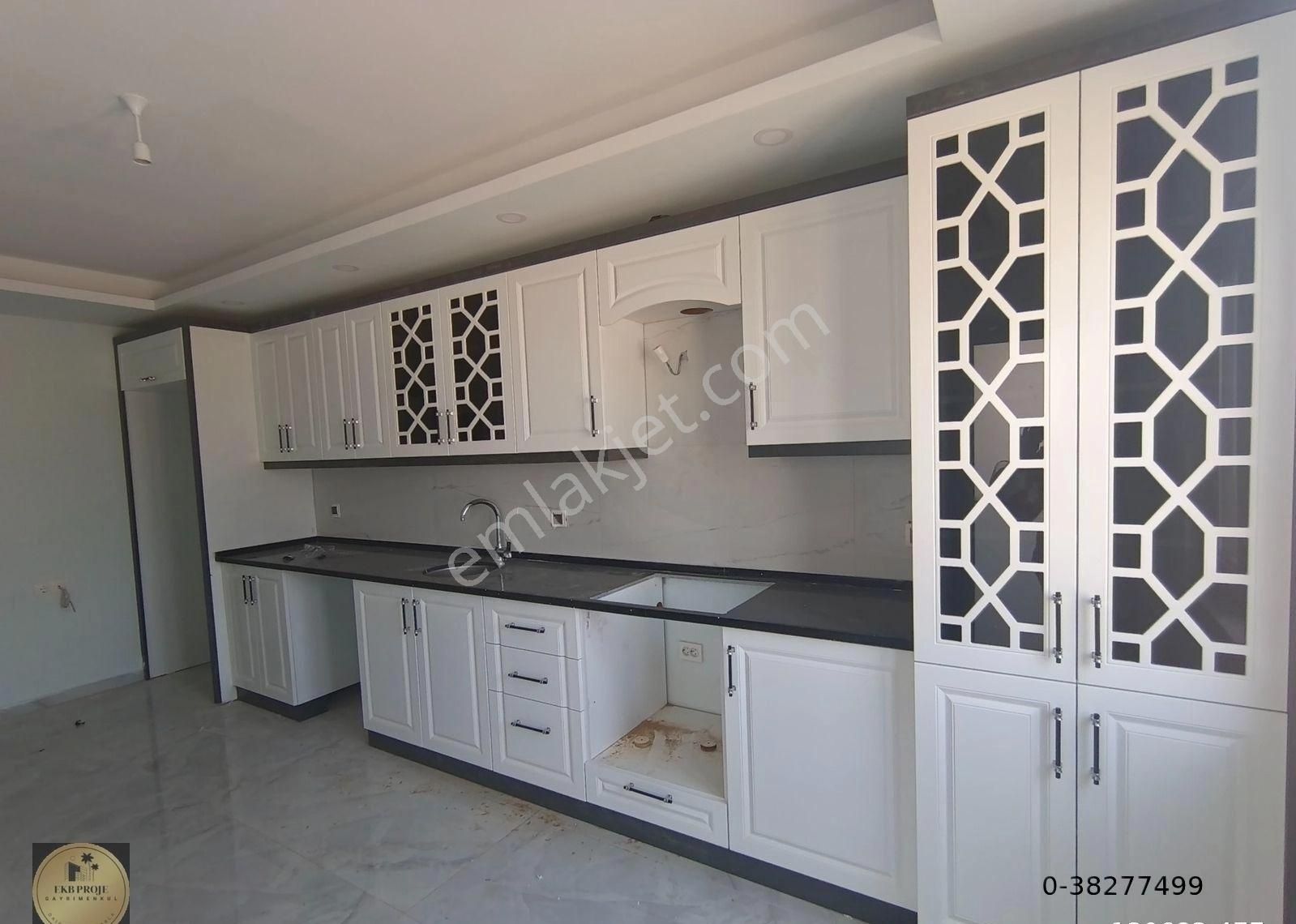 Ekb'den Lüks Sitede Ayrı Mutfaklı Geniş Oturumlu 3+1 Daire