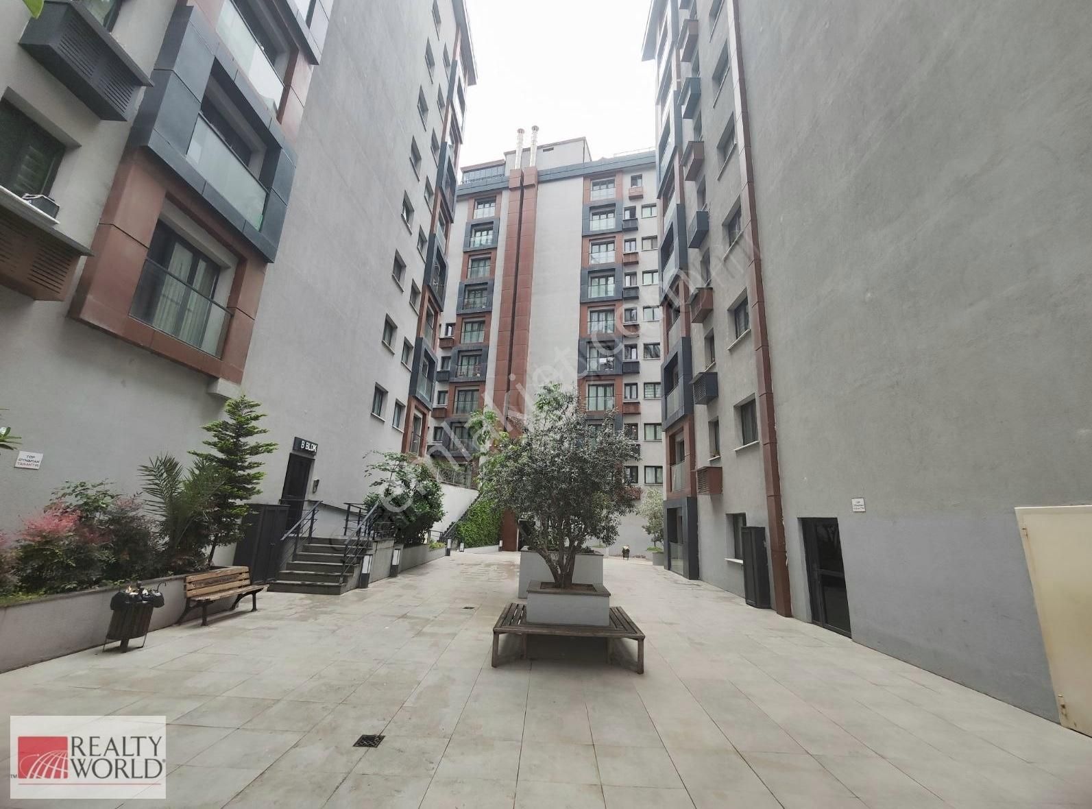 Güngören Real City De 3+1 Ara Kat Site İçi Daire