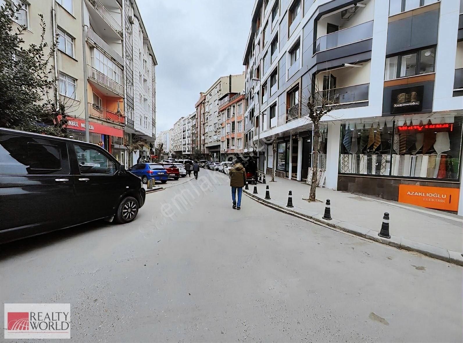 Akıncılar Ana Cd İnönü Cd Üzerinde Yeni Bina 90m2 Düz Giriş Mağa