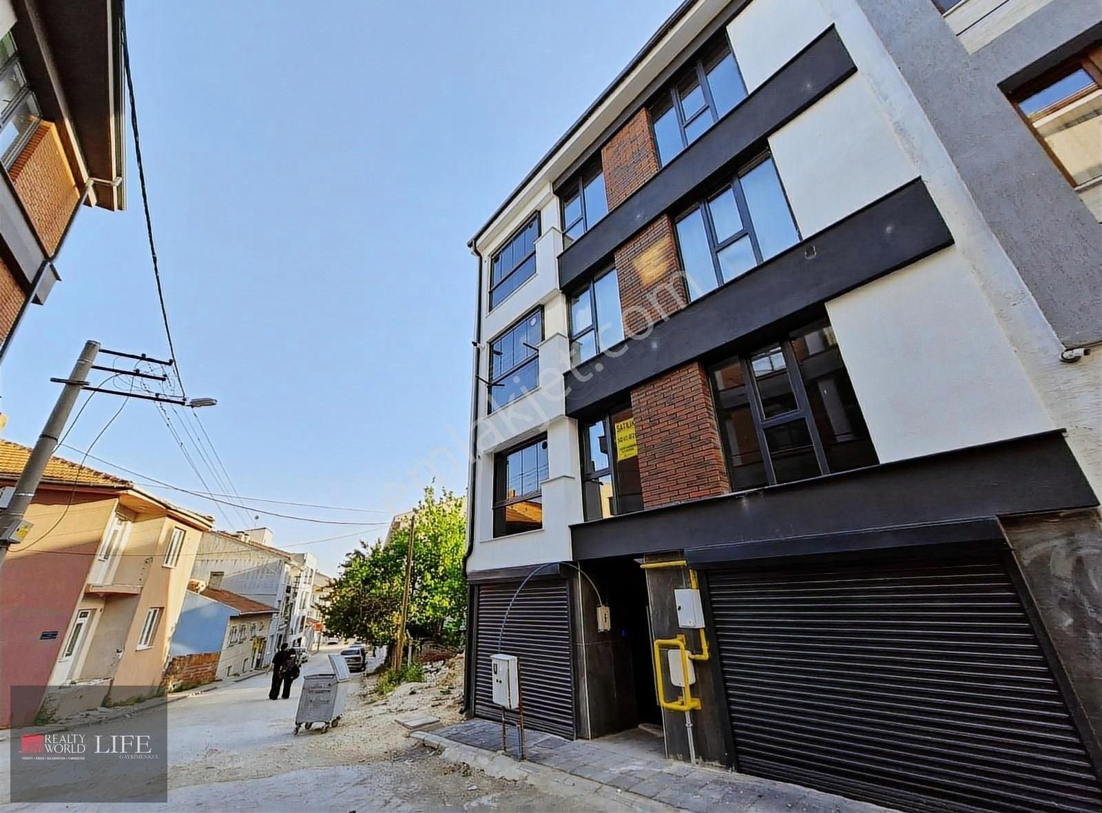 Rw Lıfe// Çamlıca Mah. Sıfır 1+1 Ara Kat 70m2 Satılık Daire