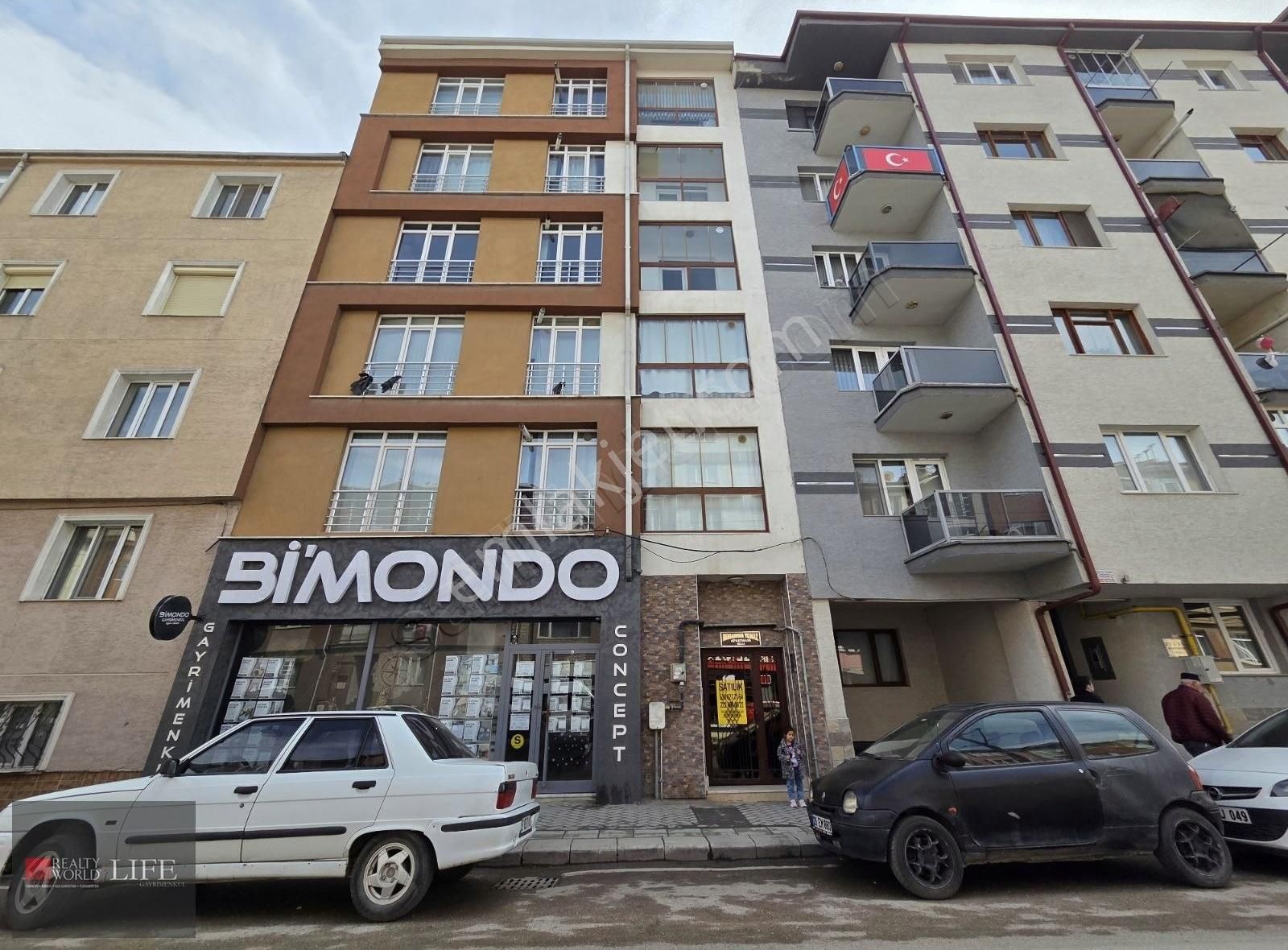 Rw Lıfe Gaffar Okan Caddesi Üzeri Güney Cephe 2+1 Satılık Daire
