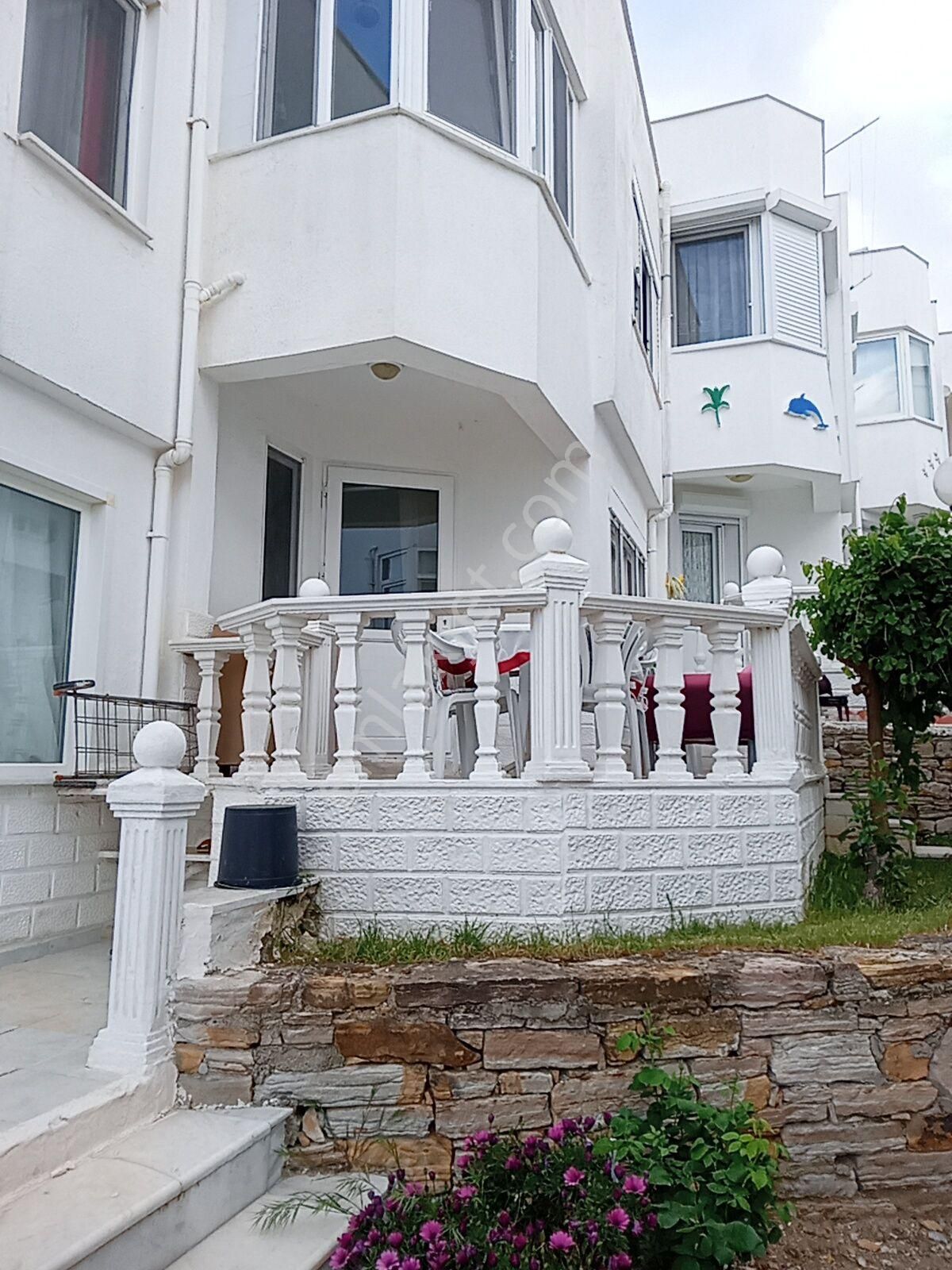 Premar Ayvadan Karaağaç Sahil'de Deniz Manzaralí Dupleks Villa