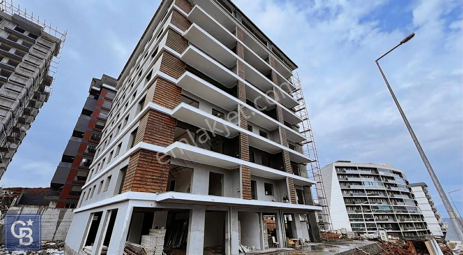 Menemen'de Gazi Mahallesi'nde Ferah Cepheli 2+1 Satılık Daire