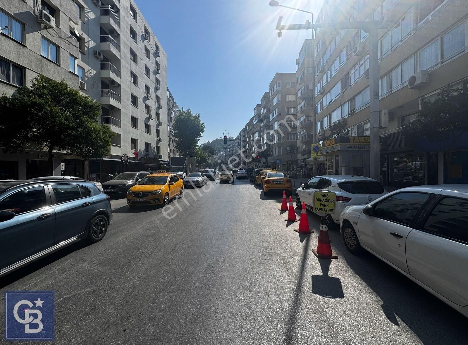 Göztepe Mithatpaşa Caddesi'nde Kiracılı Satılık Dükkan