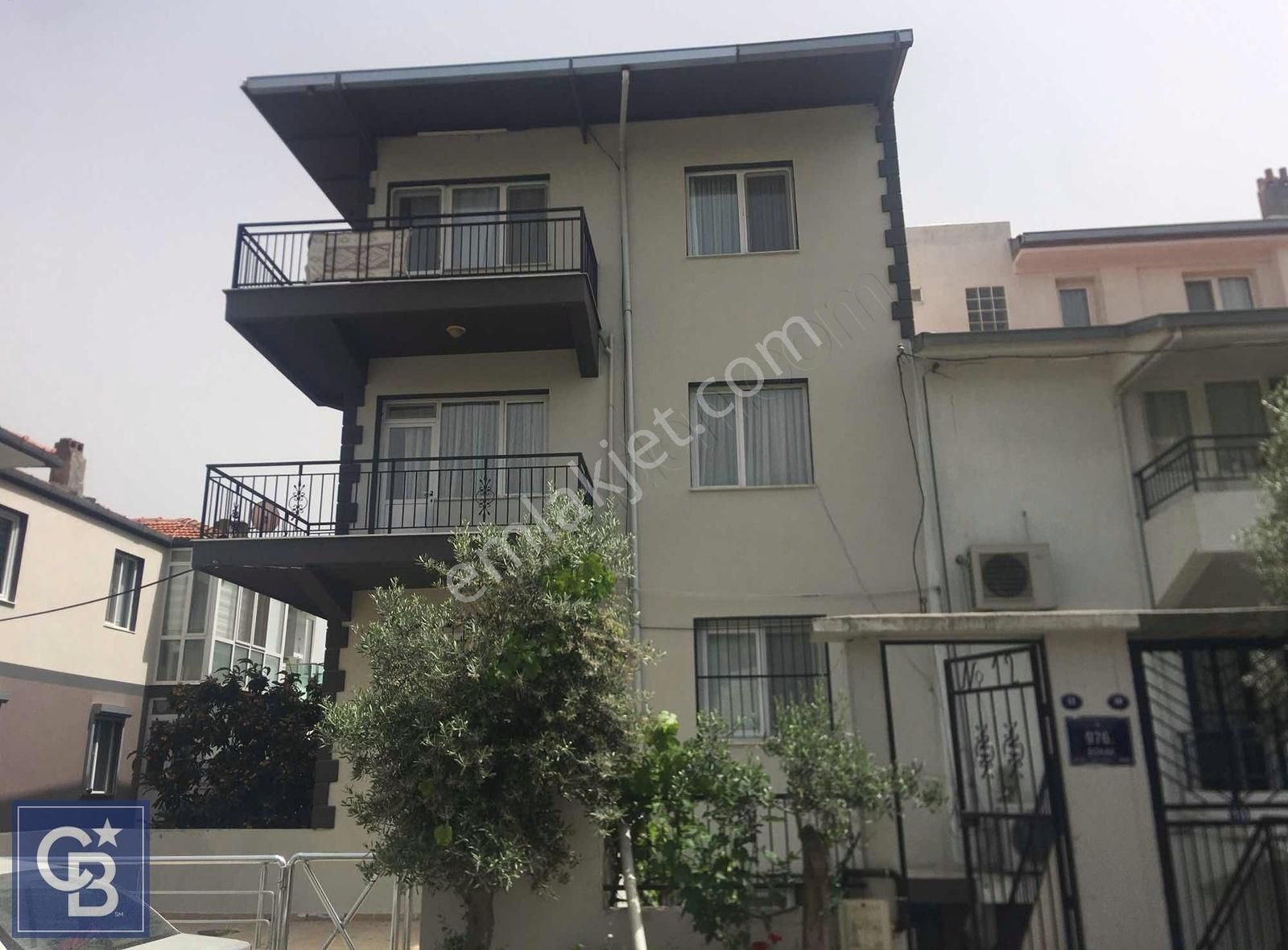 Bornova Atatürk'te Yatırım Fırsatı 1+1 Satılık Daire
