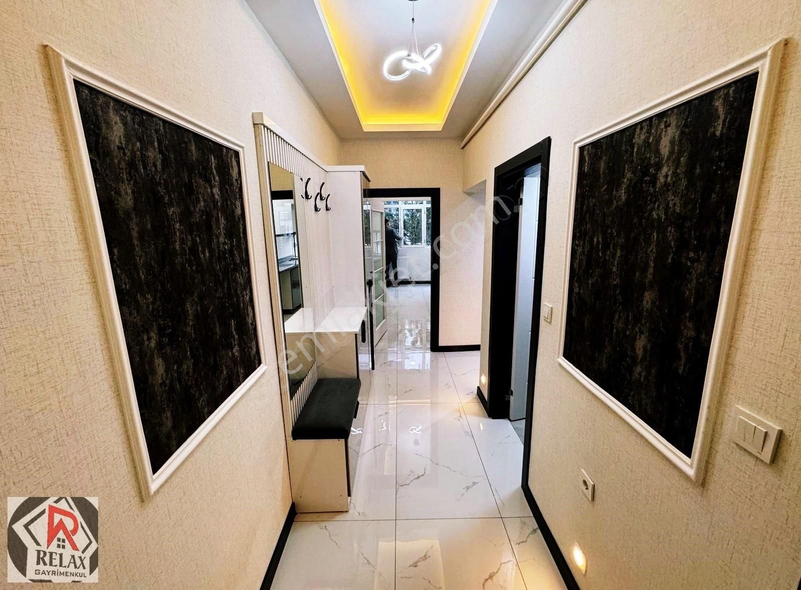 Relax'tan Aşağı Eğlence'de Ara Kat Asansörlü Full+full Yapılı !!